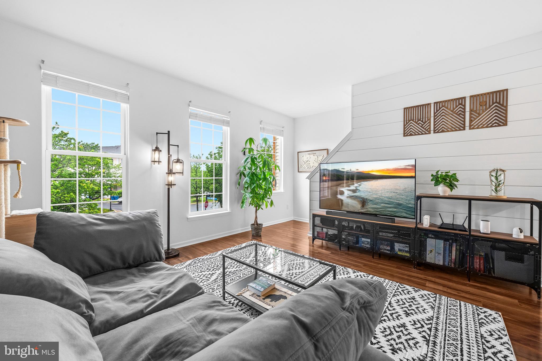 SOUTH RIDING - Residential