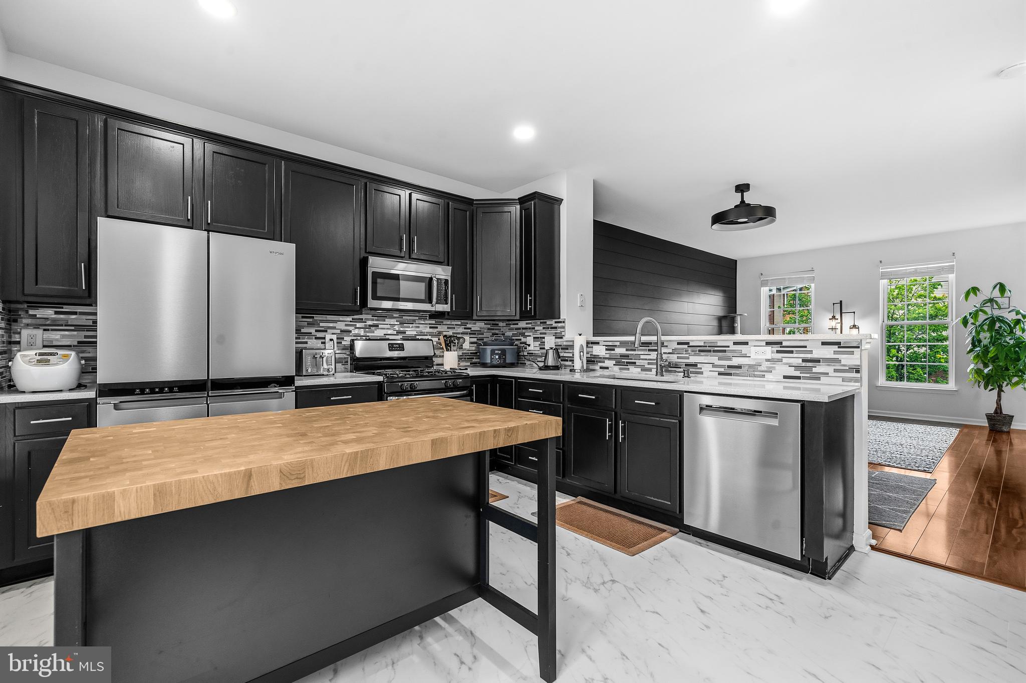SOUTH RIDING - Residential