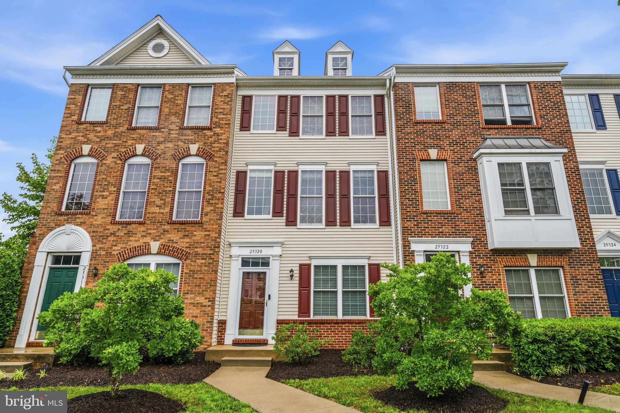 SOUTH RIDING - Residential