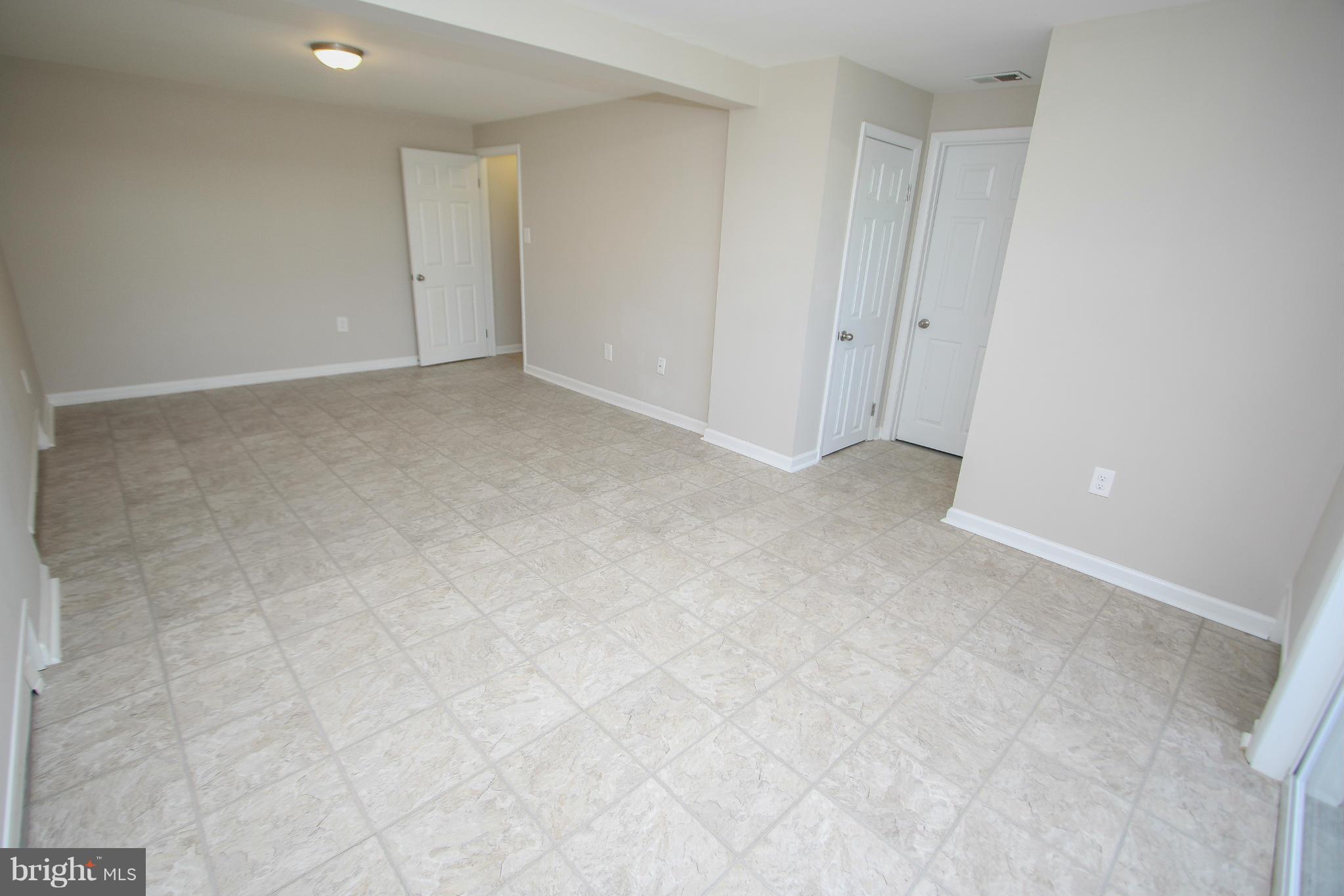HALLMARK MANOR/WESTGATE - Residential