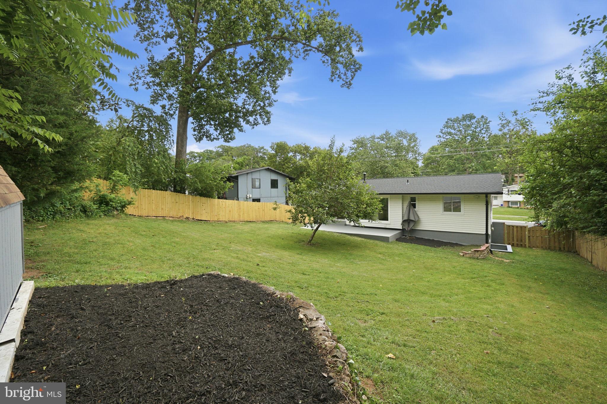 BEL PRE WOODS - Residential