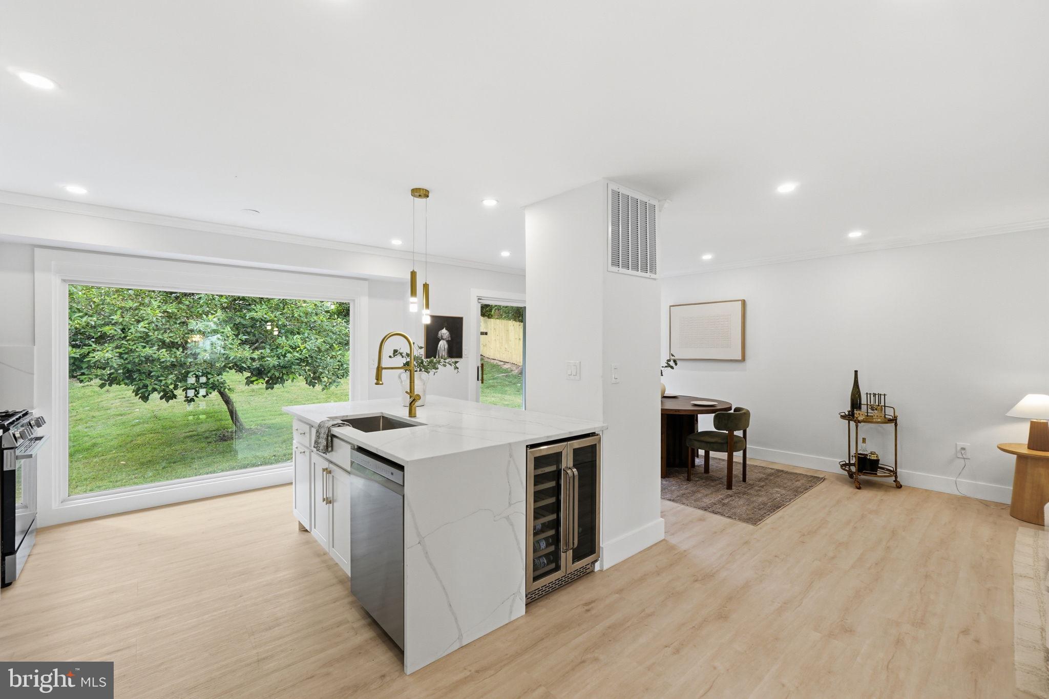 BEL PRE WOODS - Residential