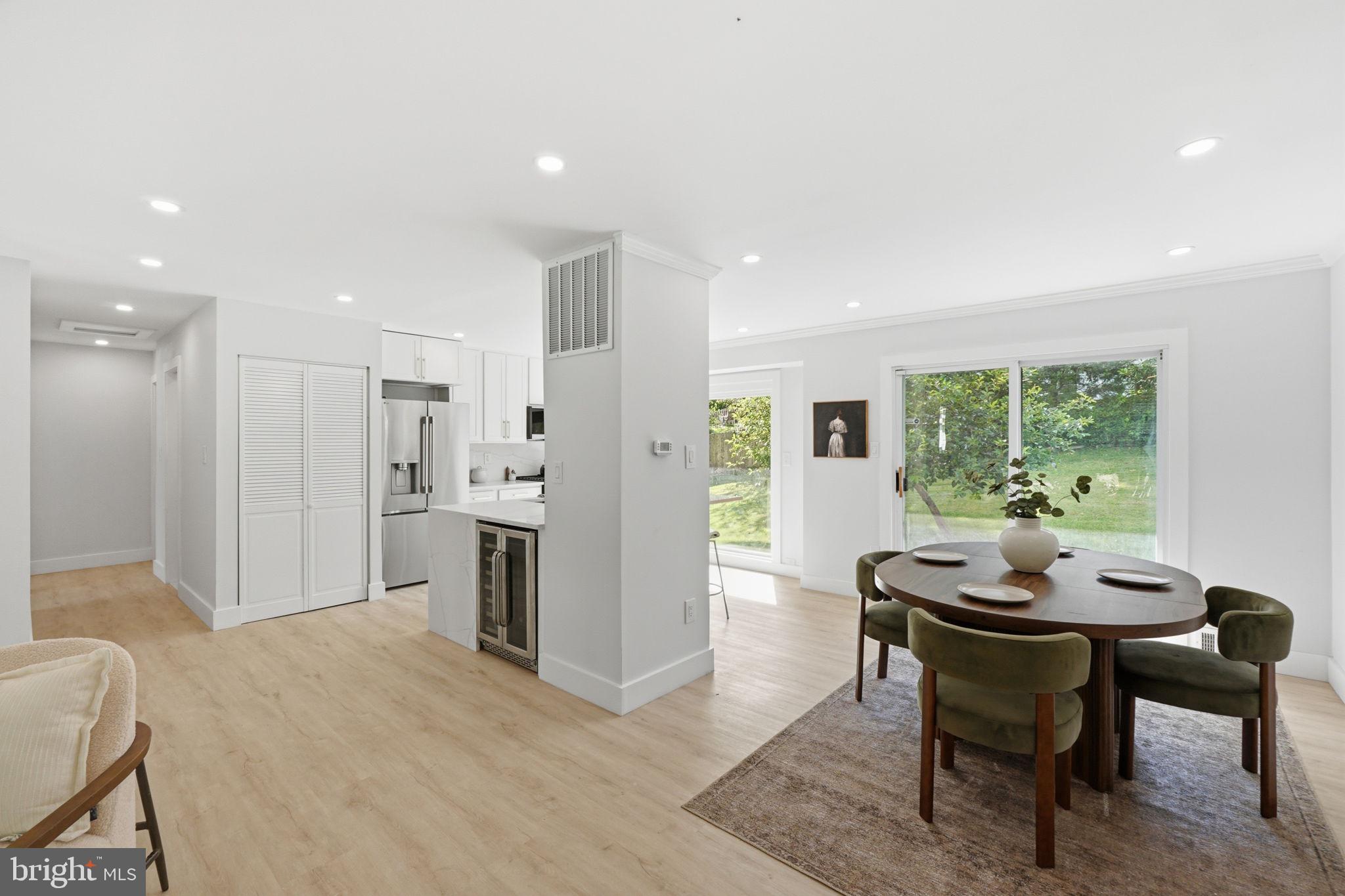 BEL PRE WOODS - Residential