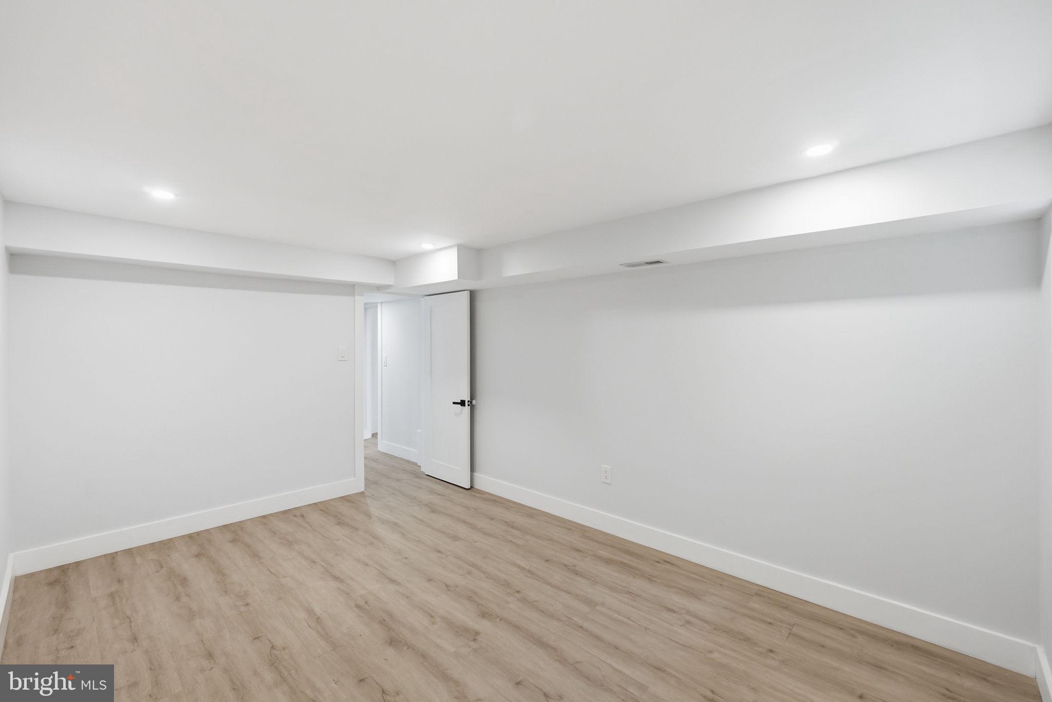 BEL PRE WOODS - Residential