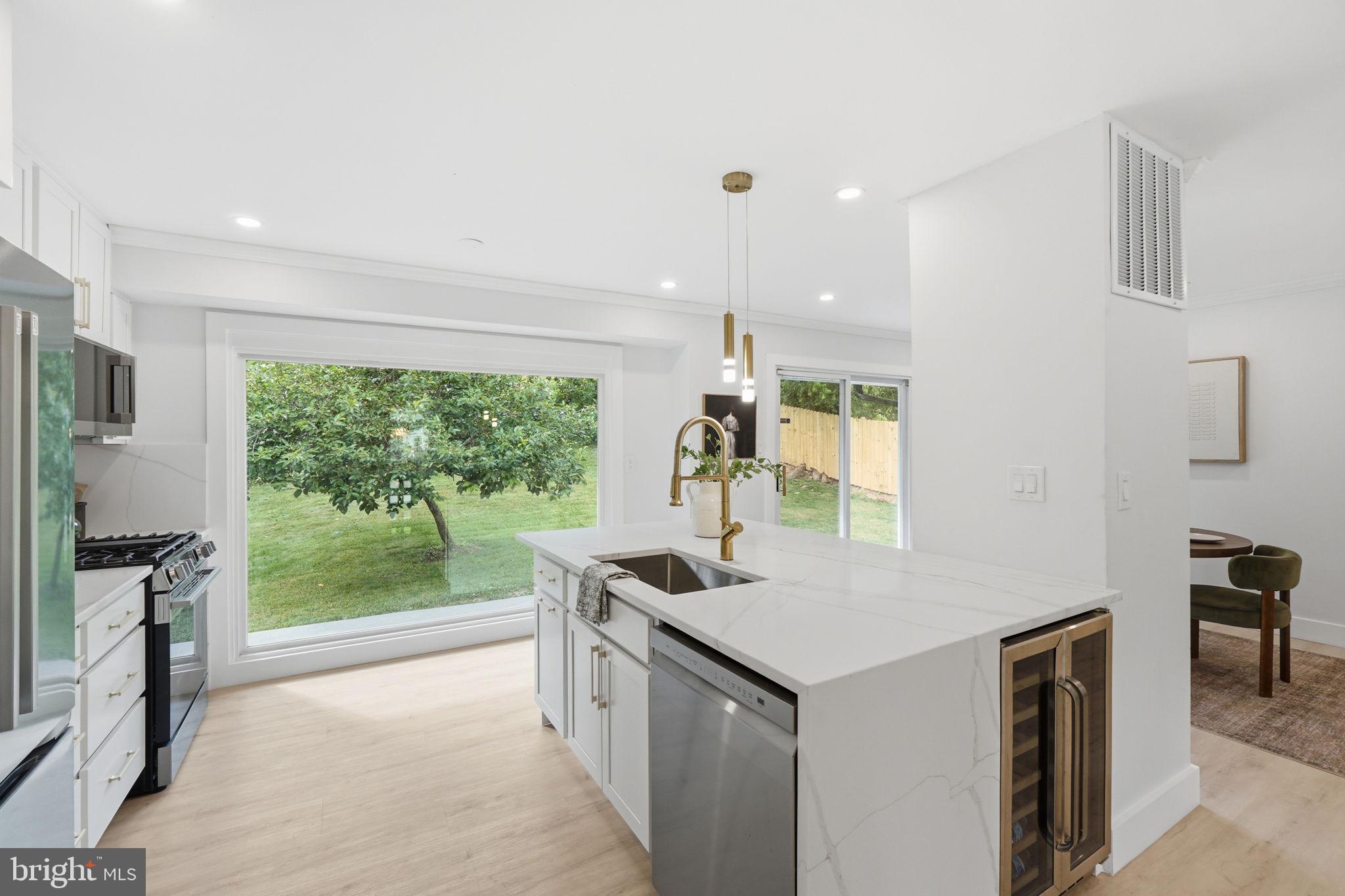 BEL PRE WOODS - Residential