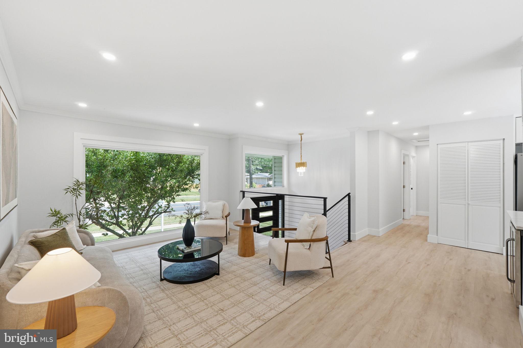 BEL PRE WOODS - Residential