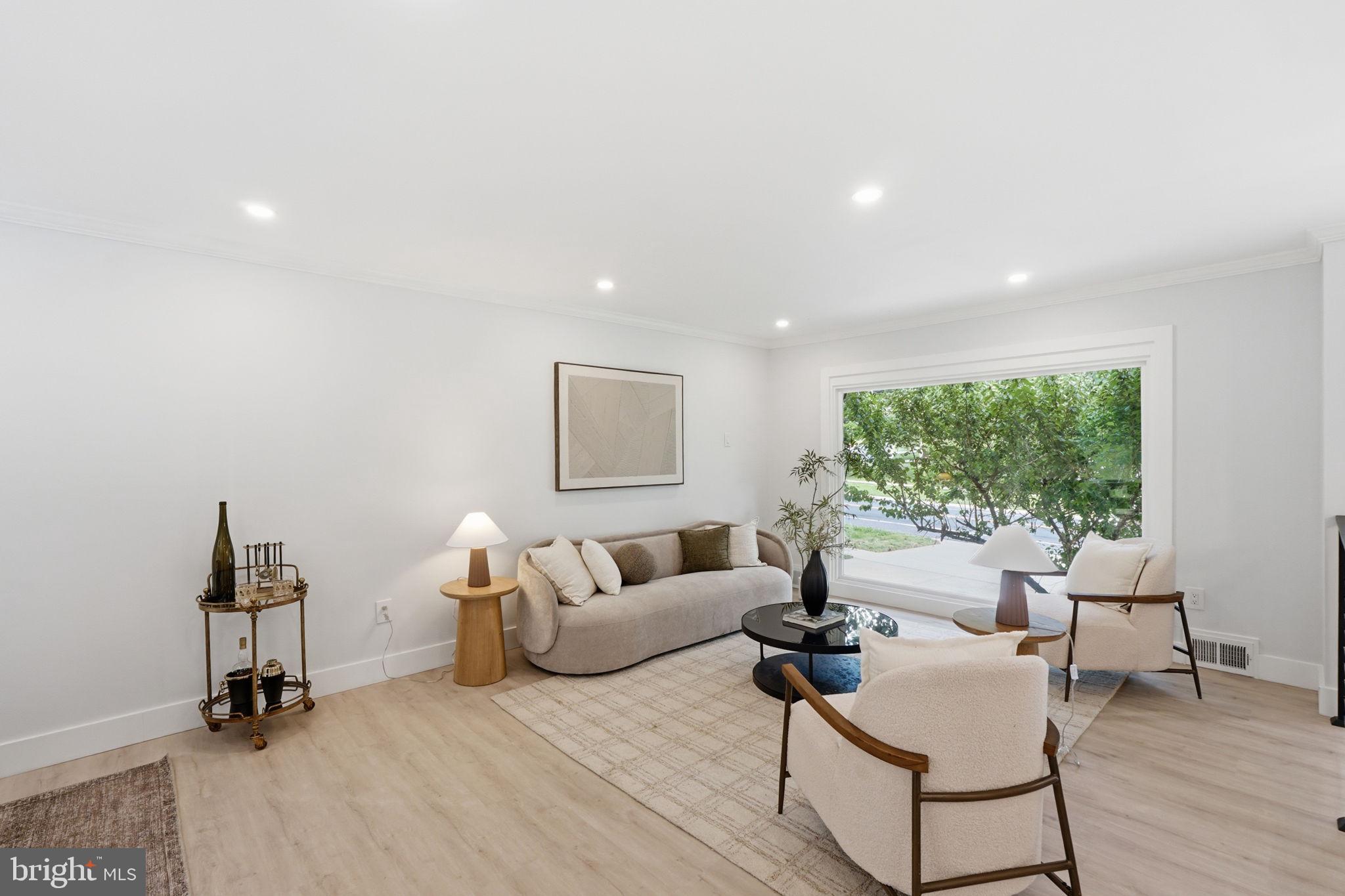 BEL PRE WOODS - Residential