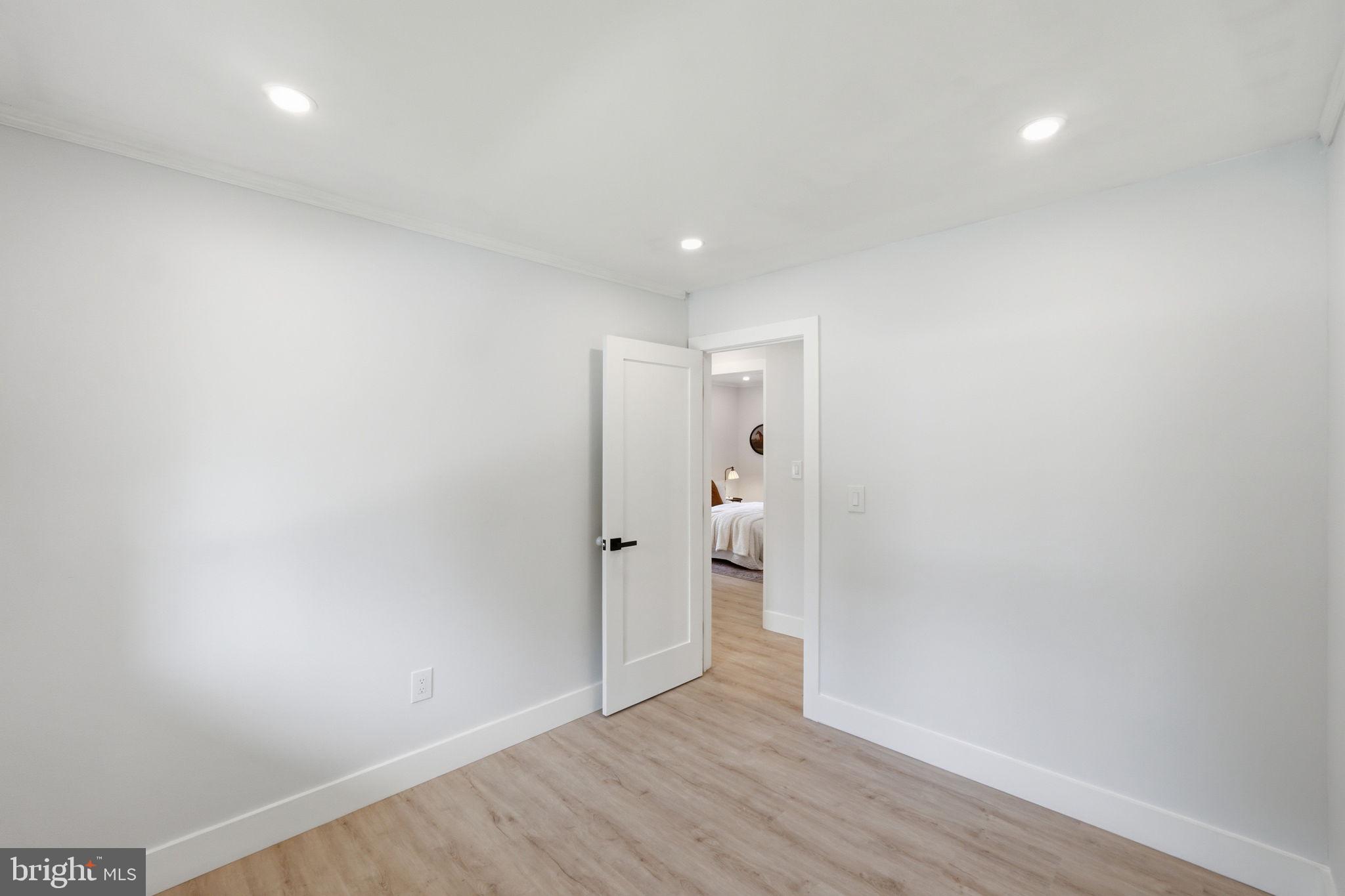 BEL PRE WOODS - Residential