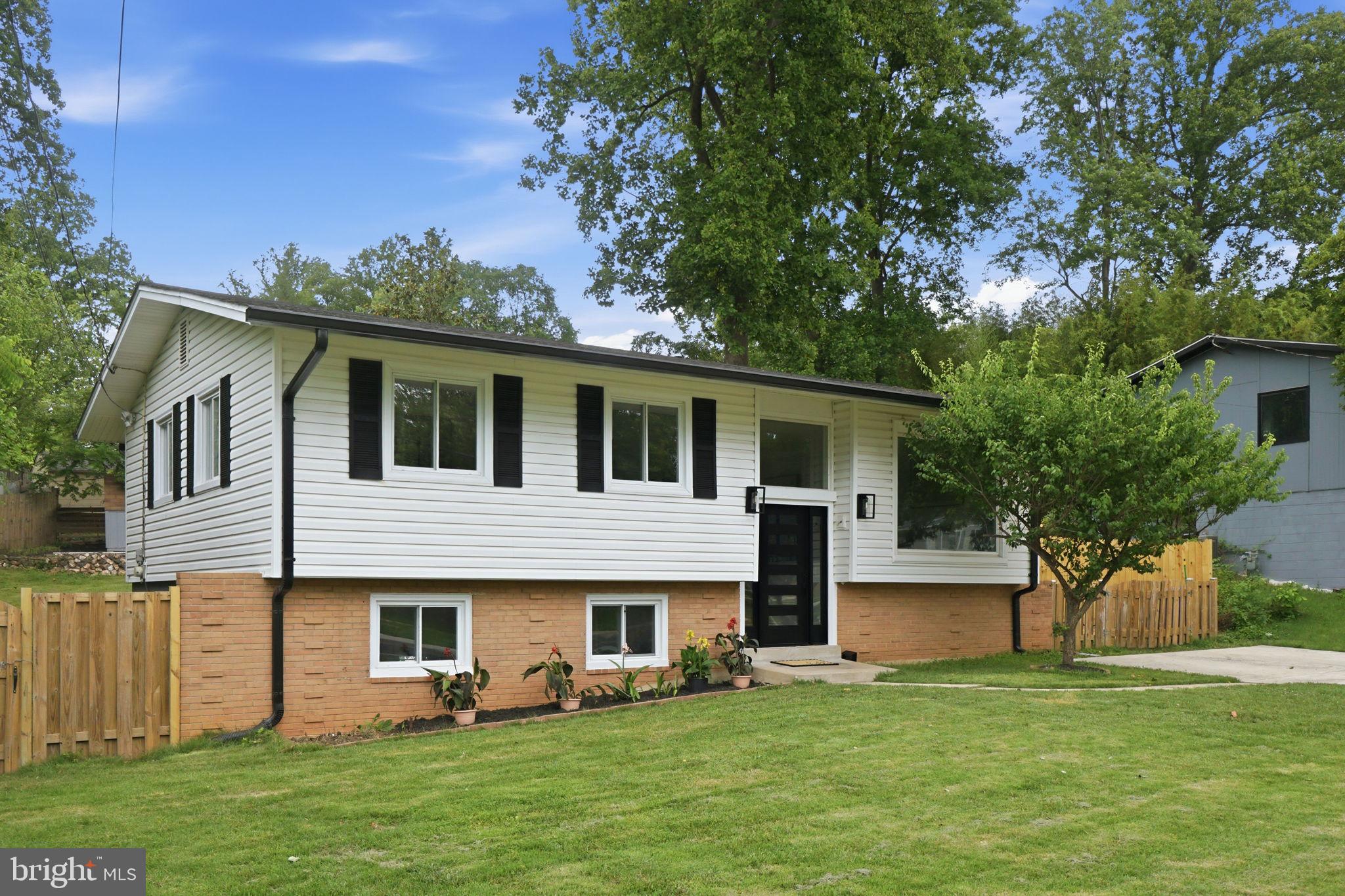 BEL PRE WOODS - Residential