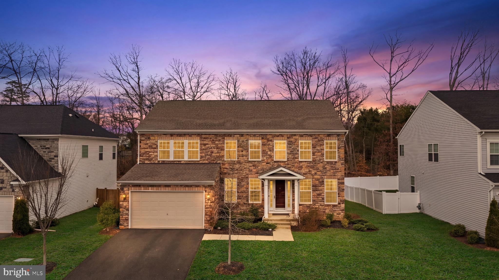 LAUREL HILLS CROSSING - Residential