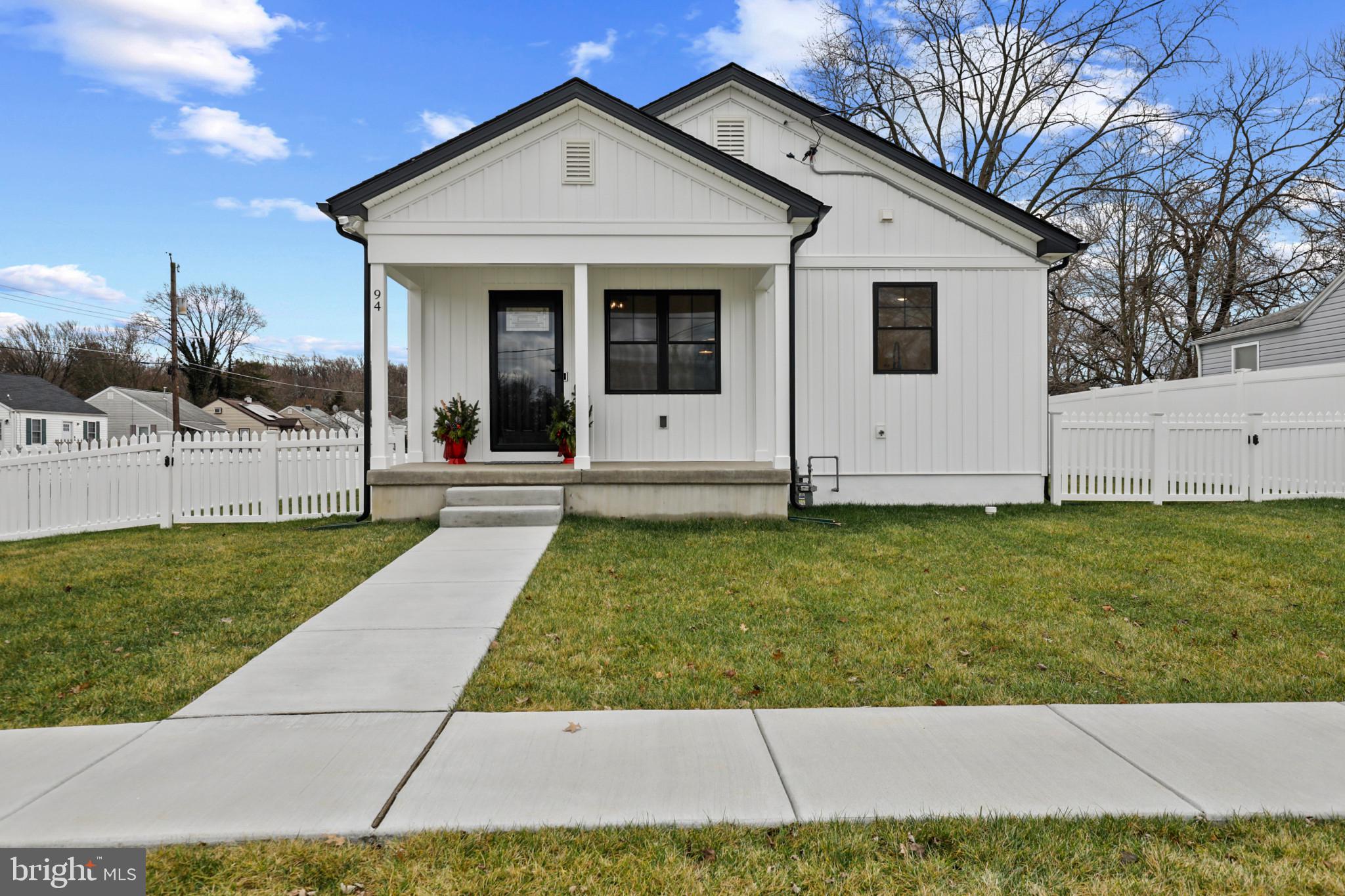LYNDHURST - Residential