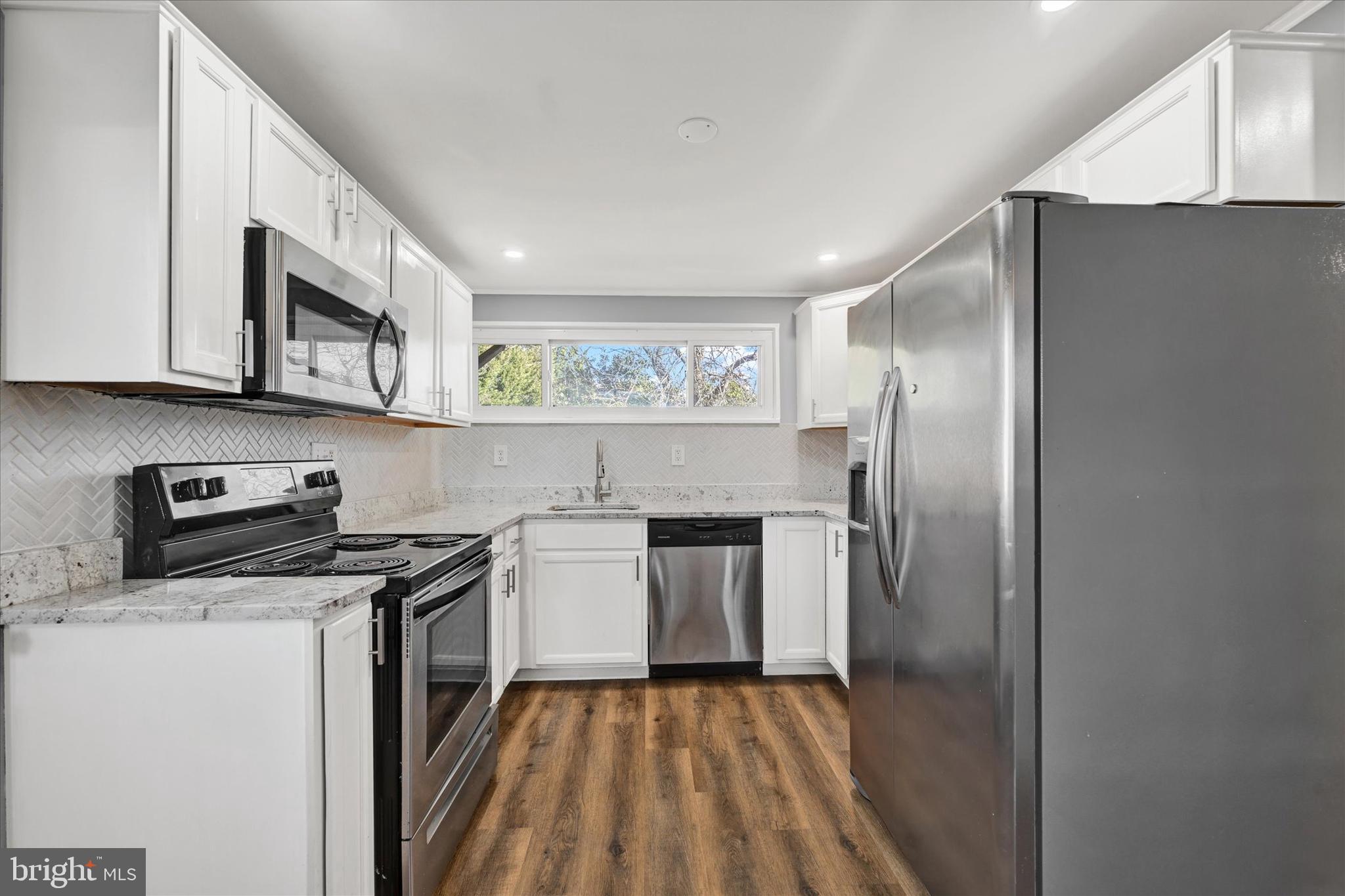 CEDARHURST - Residential