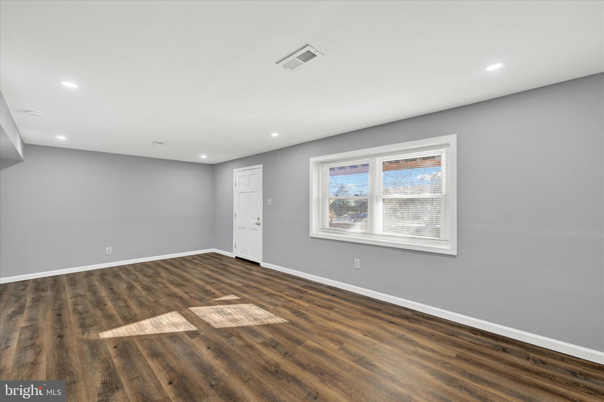 CEDARHURST - Residential