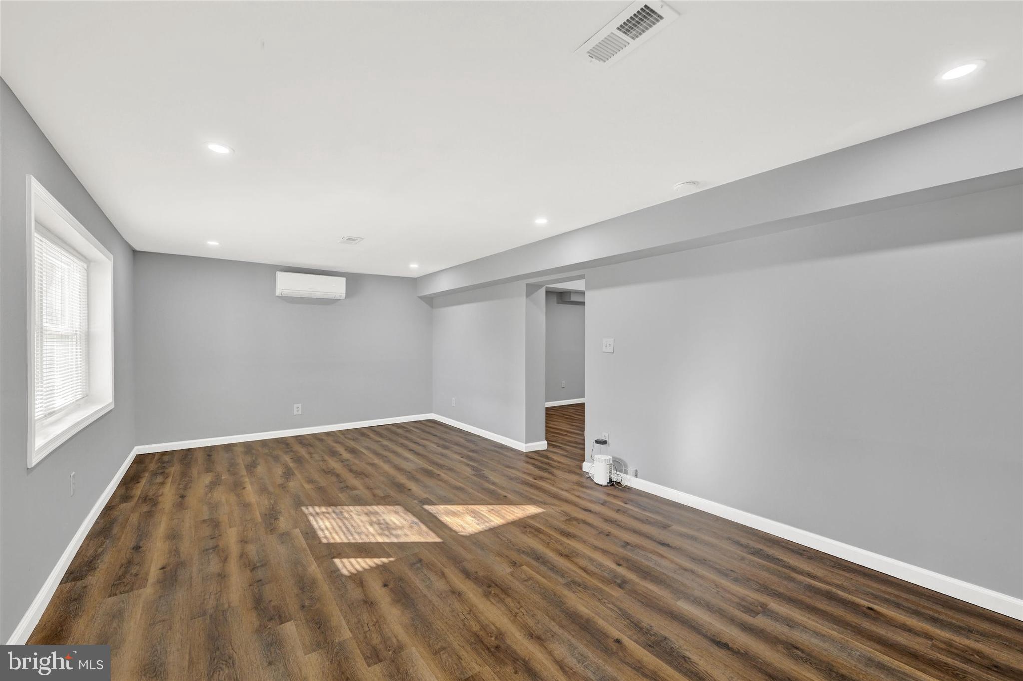 CEDARHURST - Residential