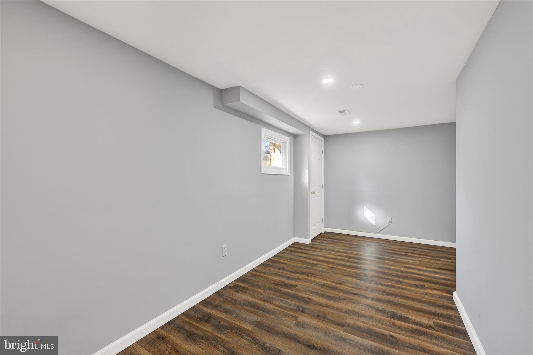 CEDARHURST - Residential