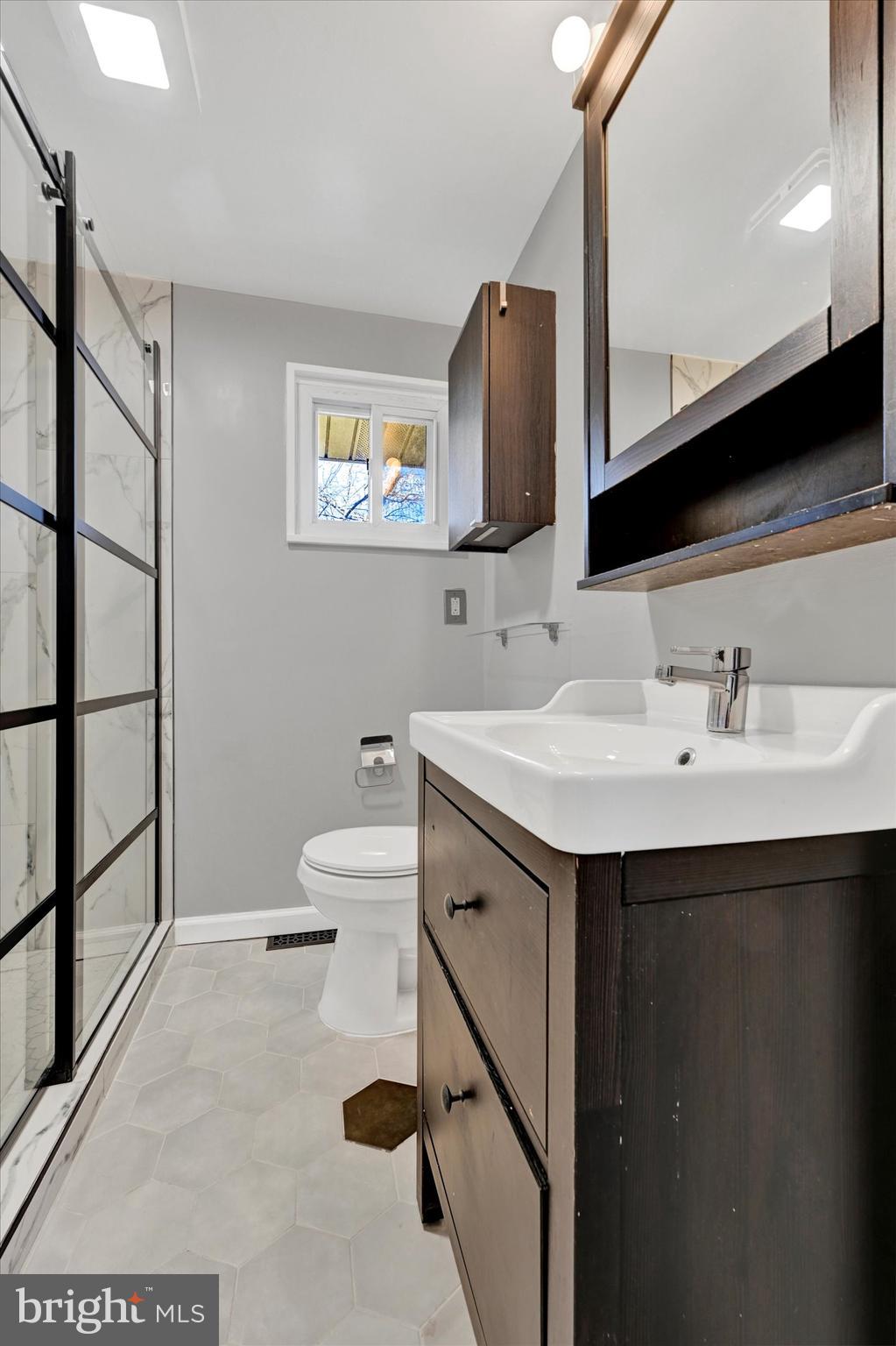 CEDARHURST - Residential
