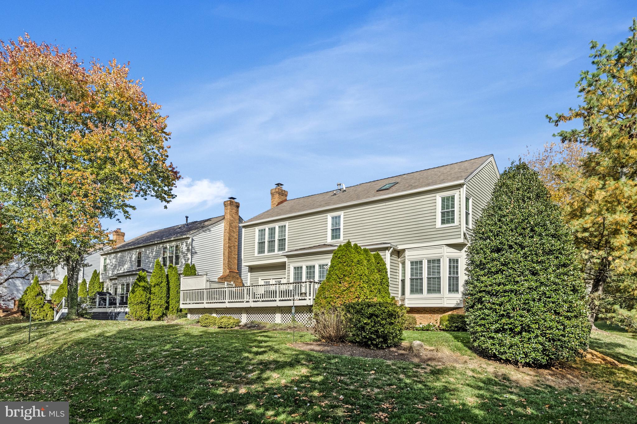 COURTHOUSE OAKS - Residential