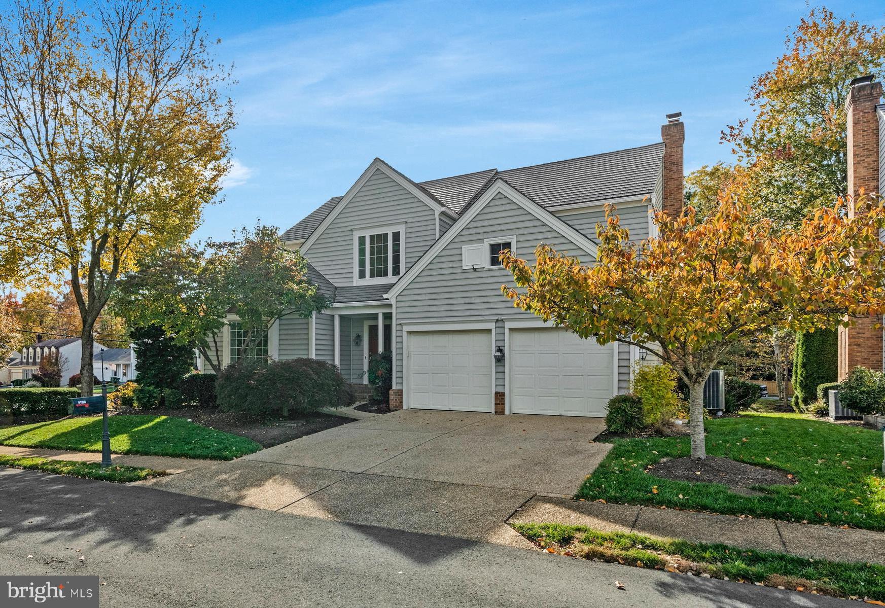 COURTHOUSE OAKS - Residential