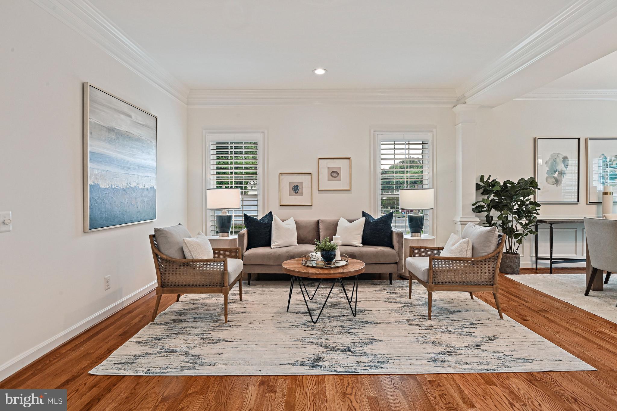 COURTHOUSE OAKS - Residential