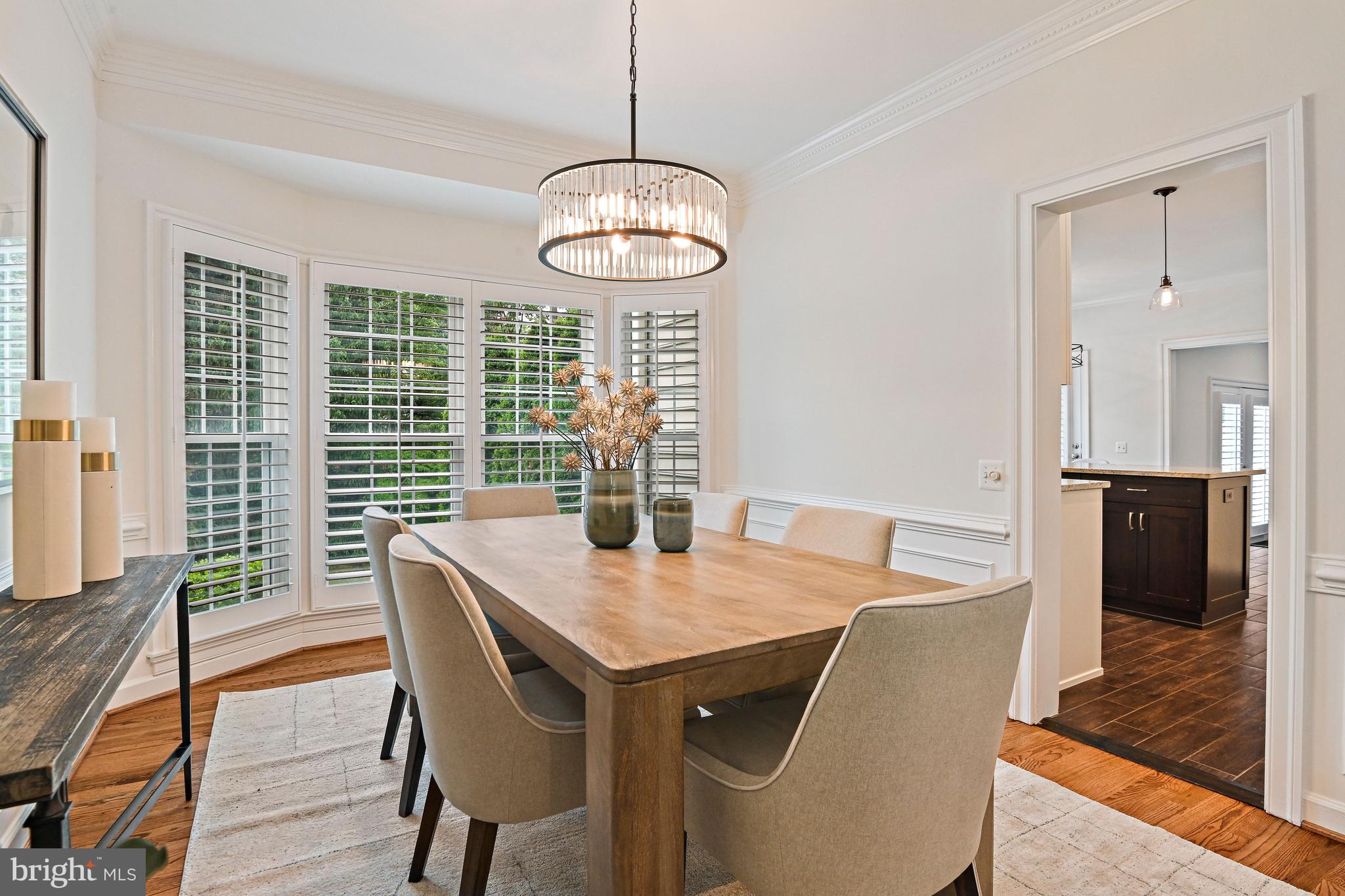 COURTHOUSE OAKS - Residential