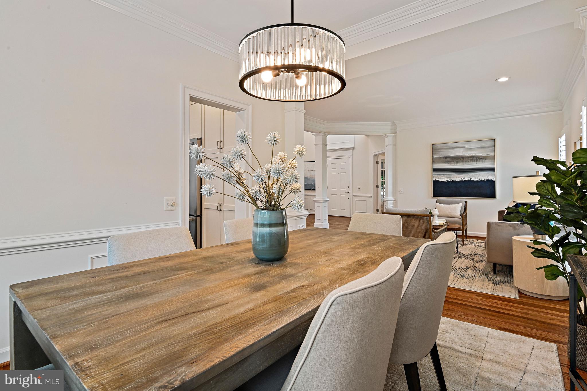 COURTHOUSE OAKS - Residential