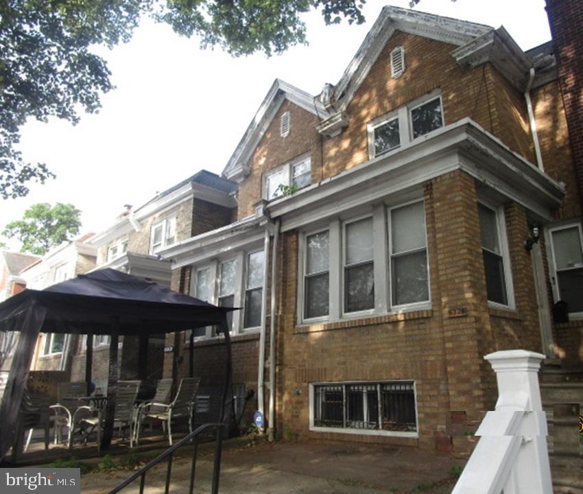 FERN ROCK - Residential