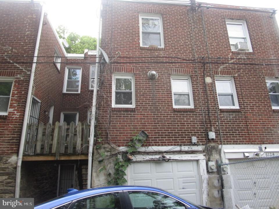 FERN ROCK - Residential