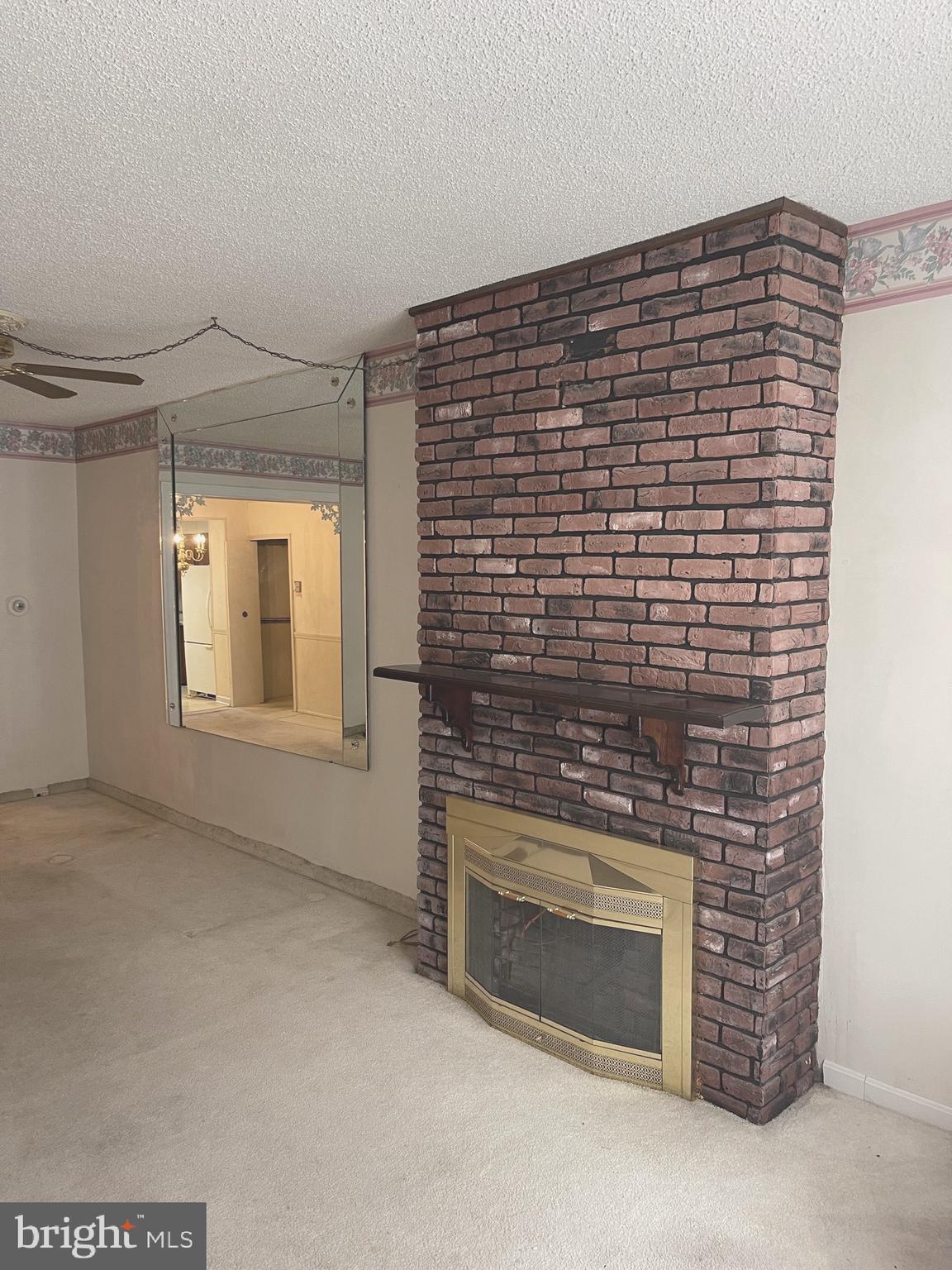 WHITMAN - Residential