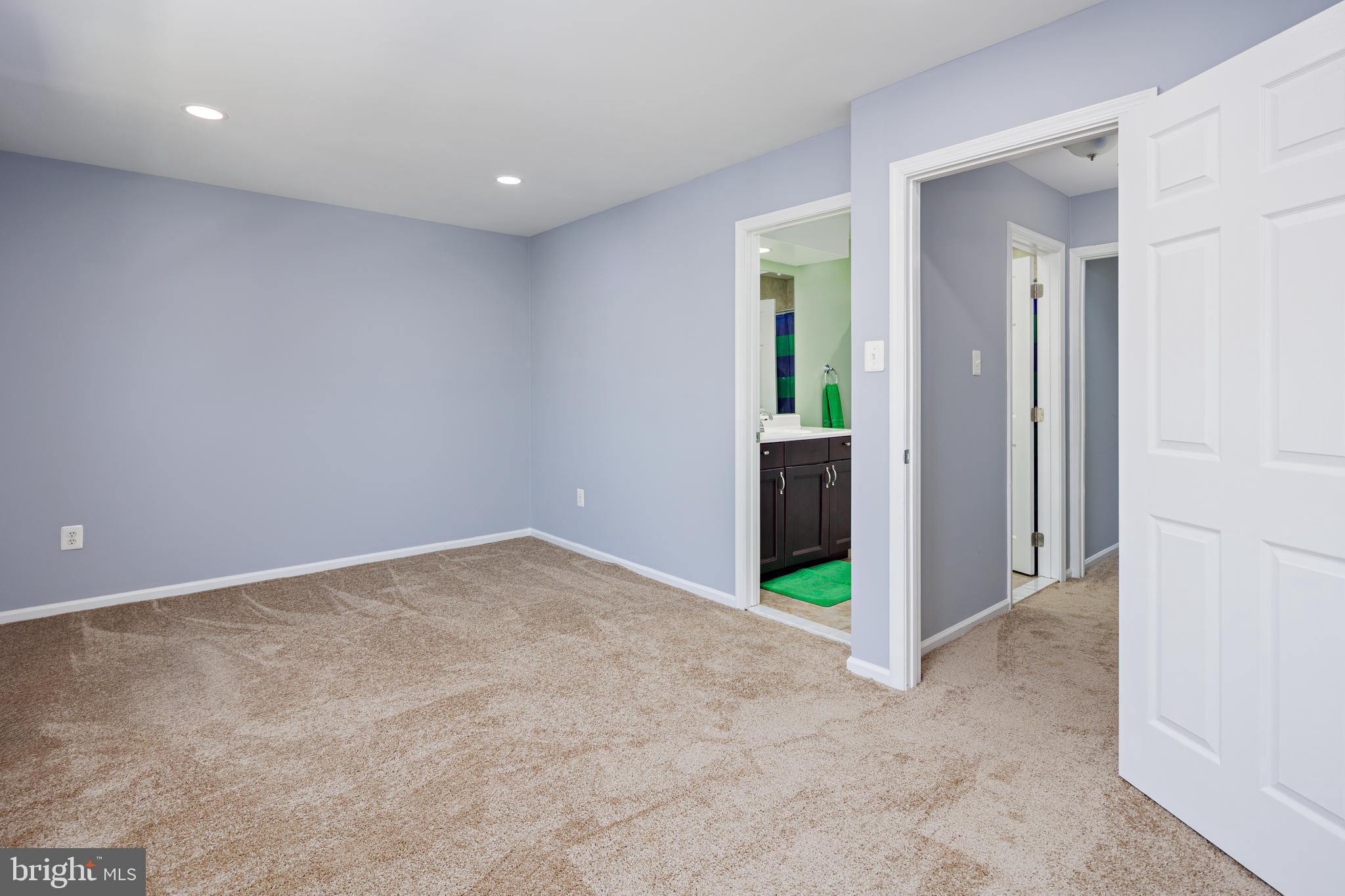 CONSTANT FRIENDSHIP - Residential Lease