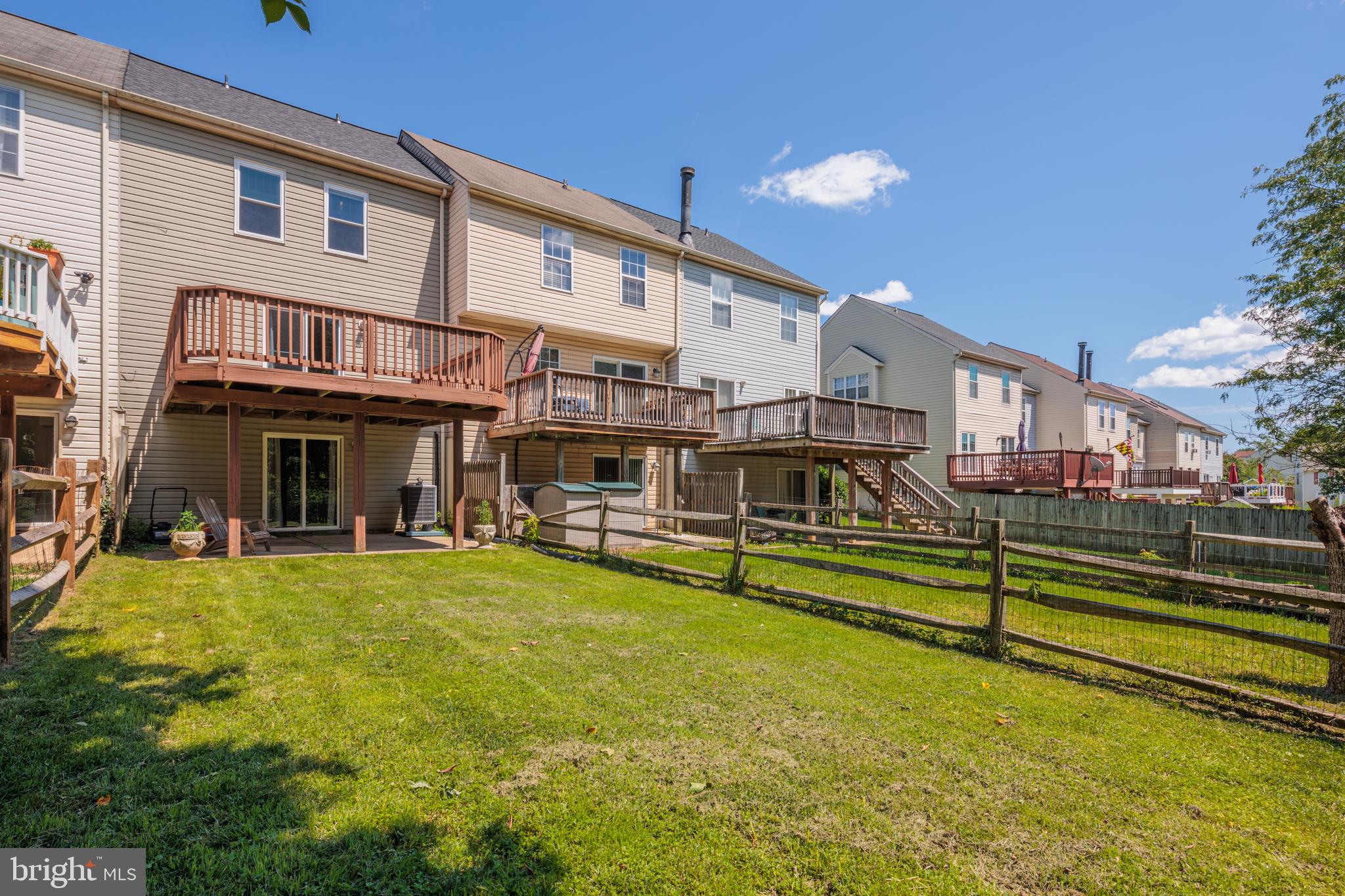 CONSTANT FRIENDSHIP - Residential Lease