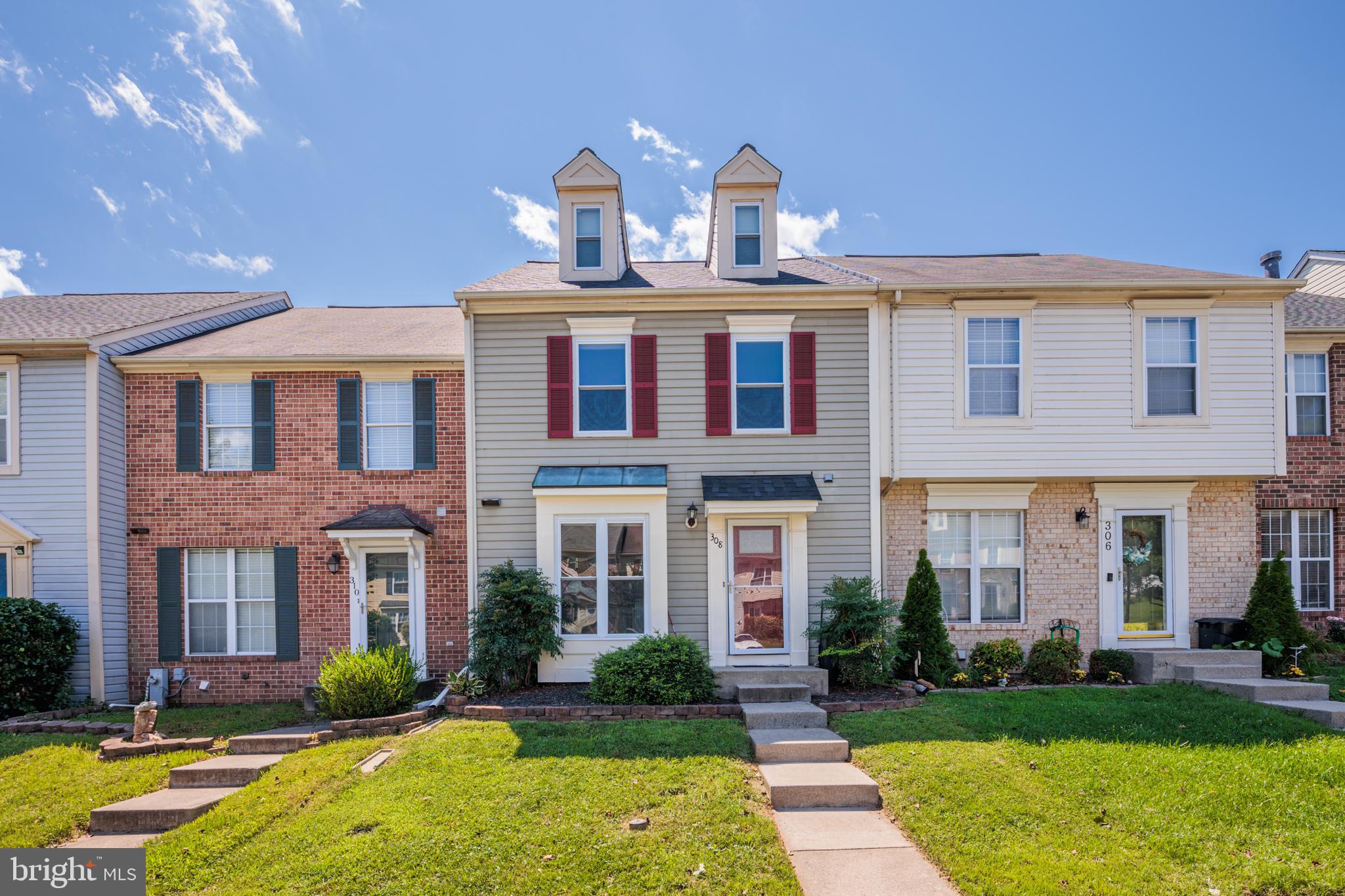CONSTANT FRIENDSHIP - Residential Lease
