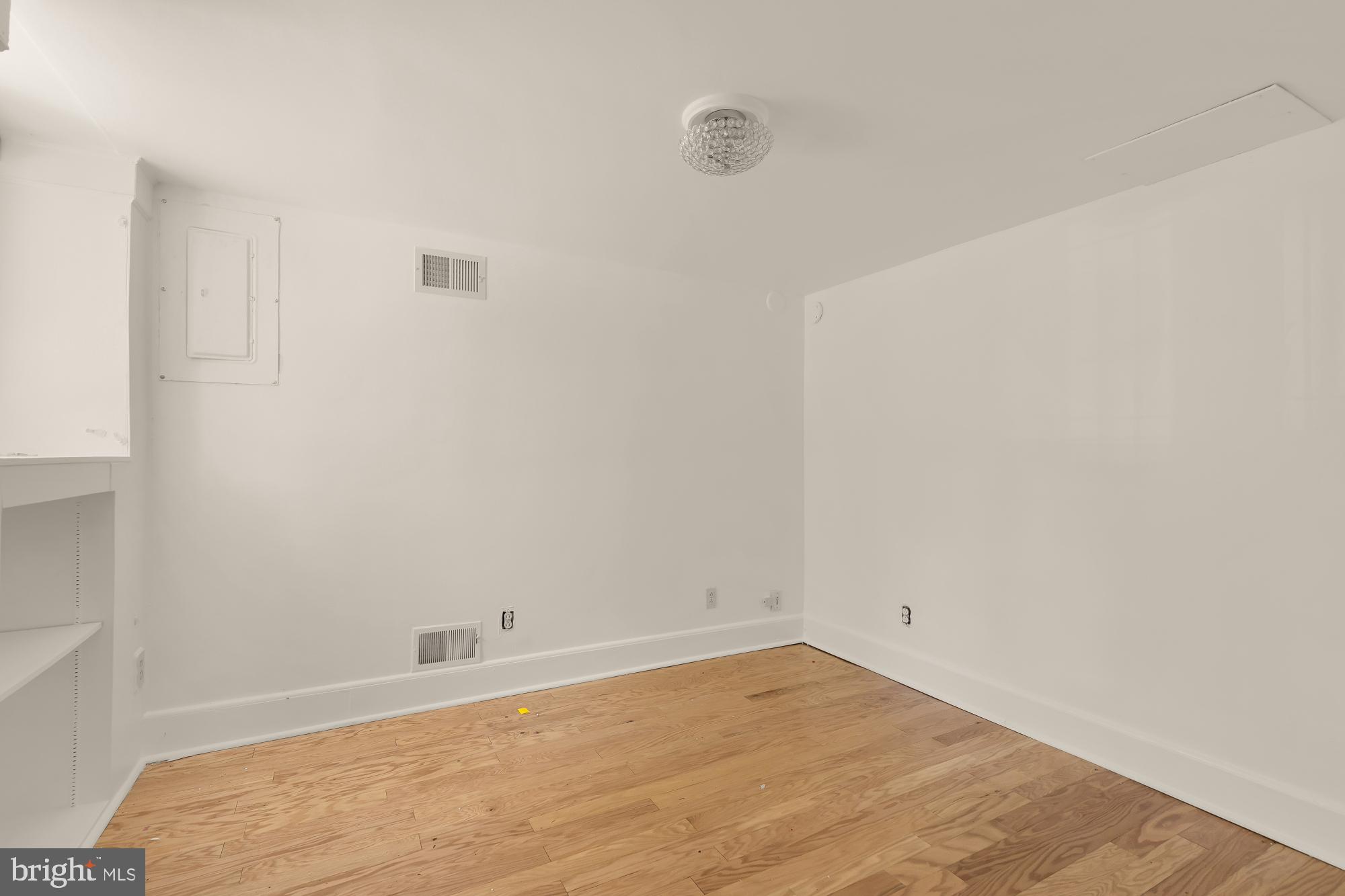 MOUNT PLEASANT - Residential
