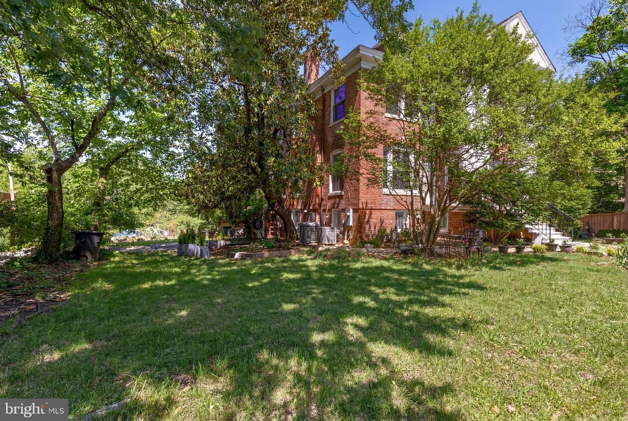 MOUNT PLEASANT - Residential