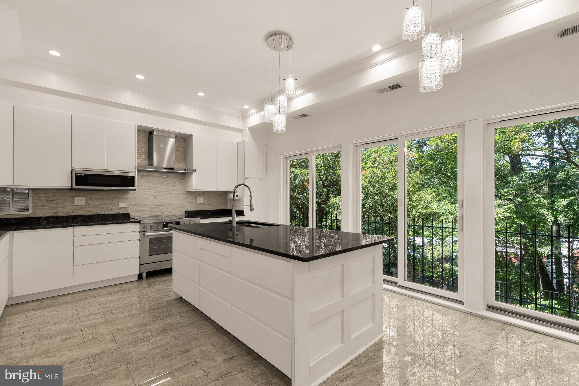MOUNT PLEASANT - Residential