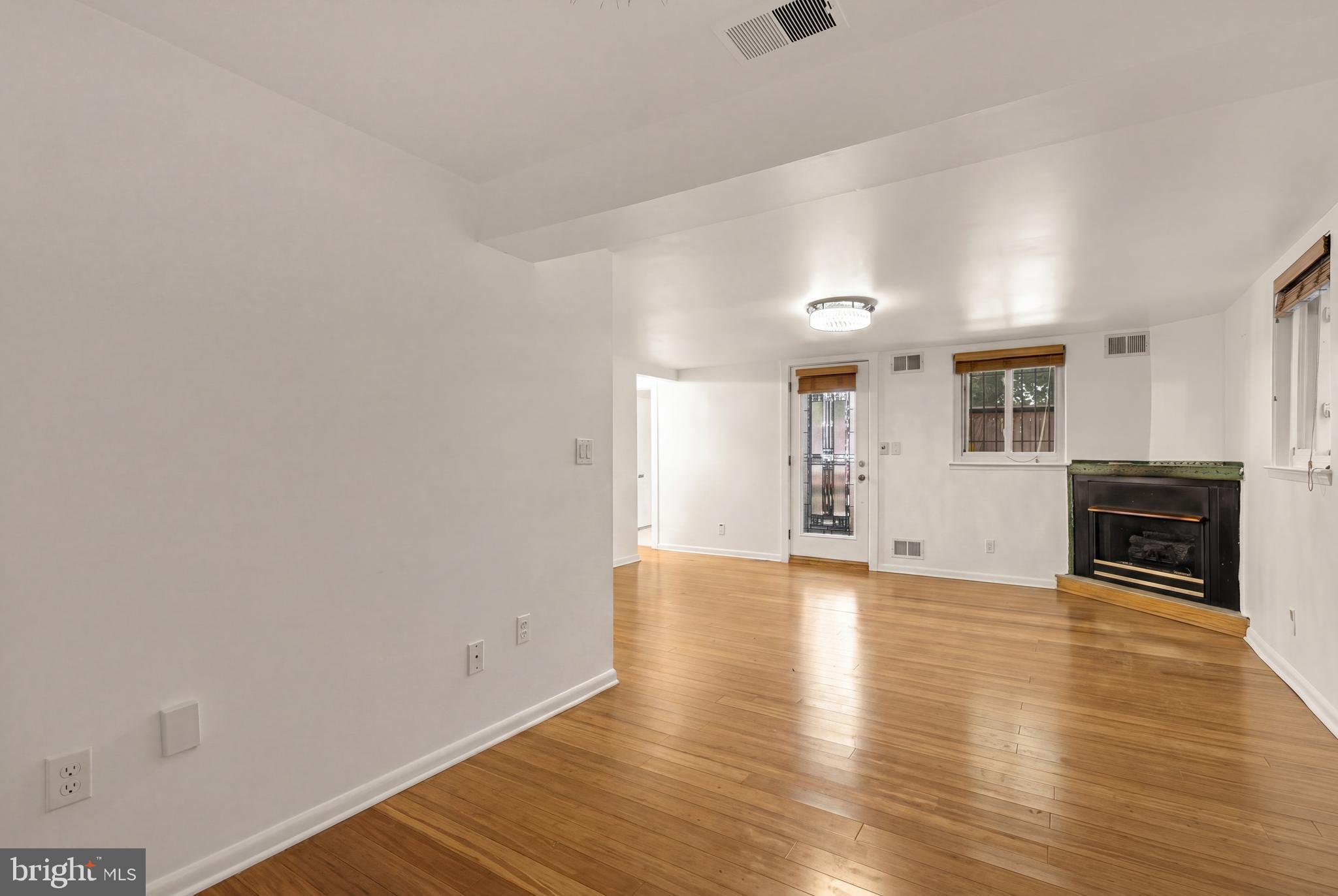 MOUNT PLEASANT - Residential