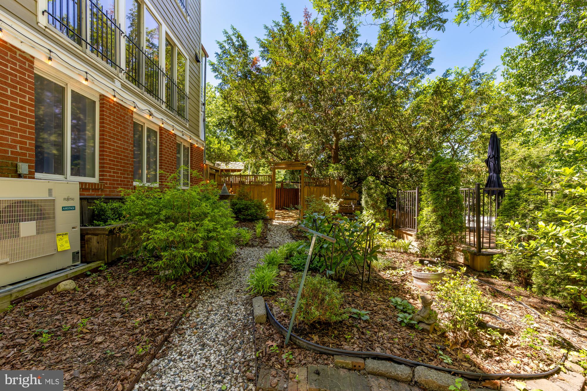 MOUNT PLEASANT - Residential
