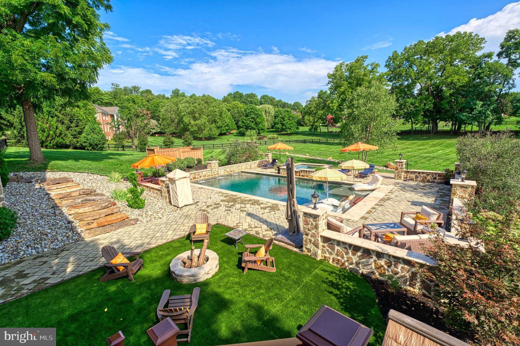 BEACON HILL - Residential