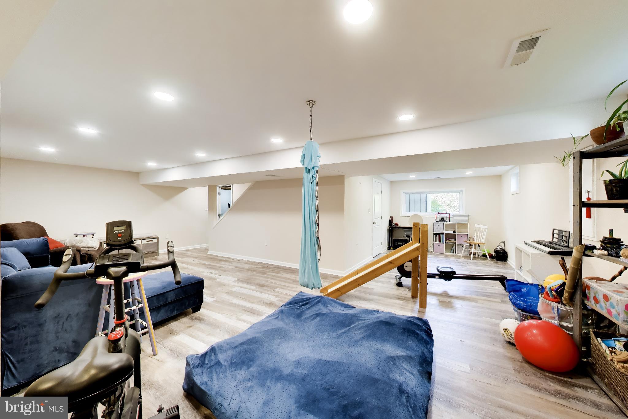 GREENBRIER KNOLLS - Residential