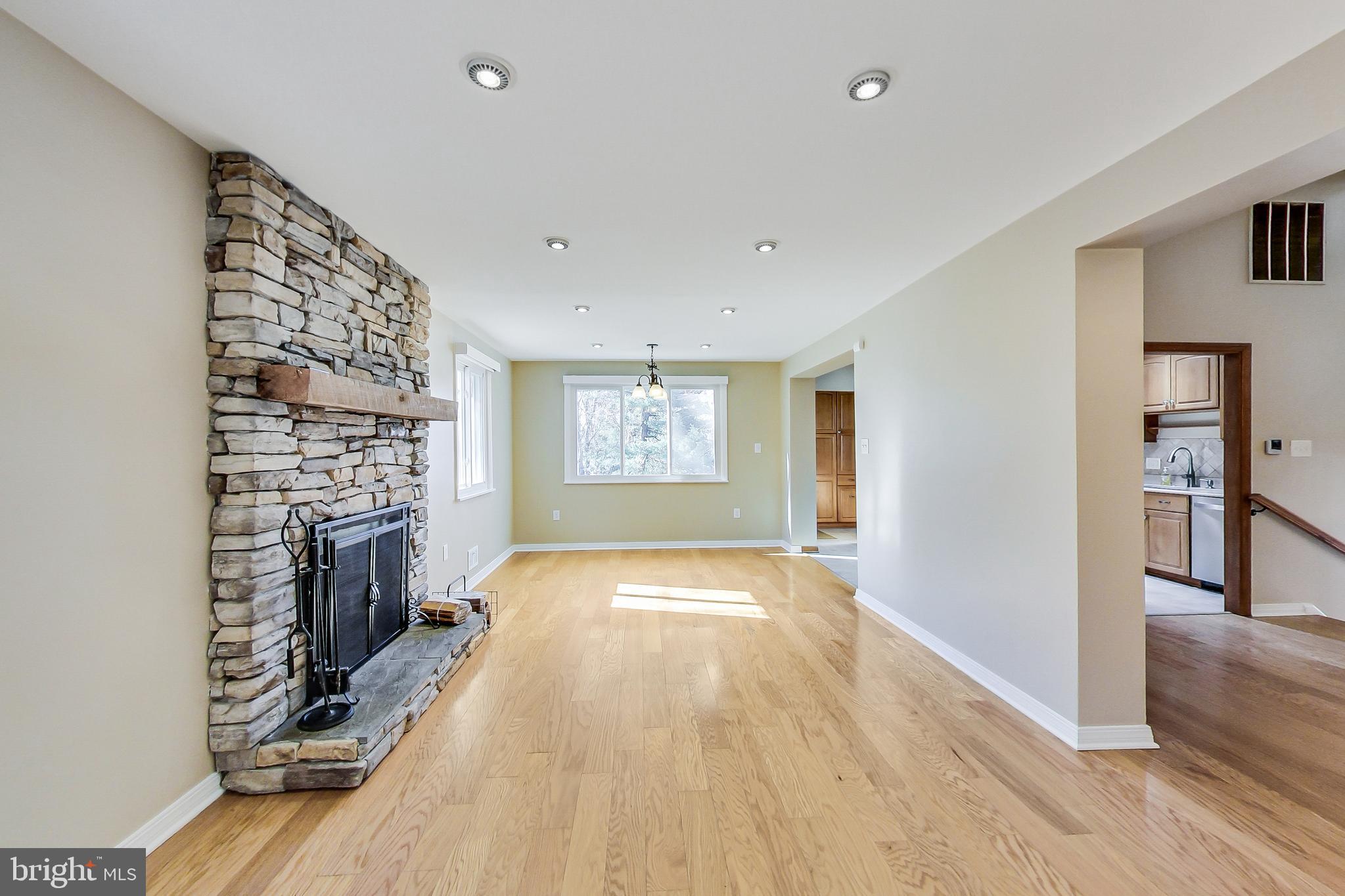 KENSINGTON KNOLLS - Residential