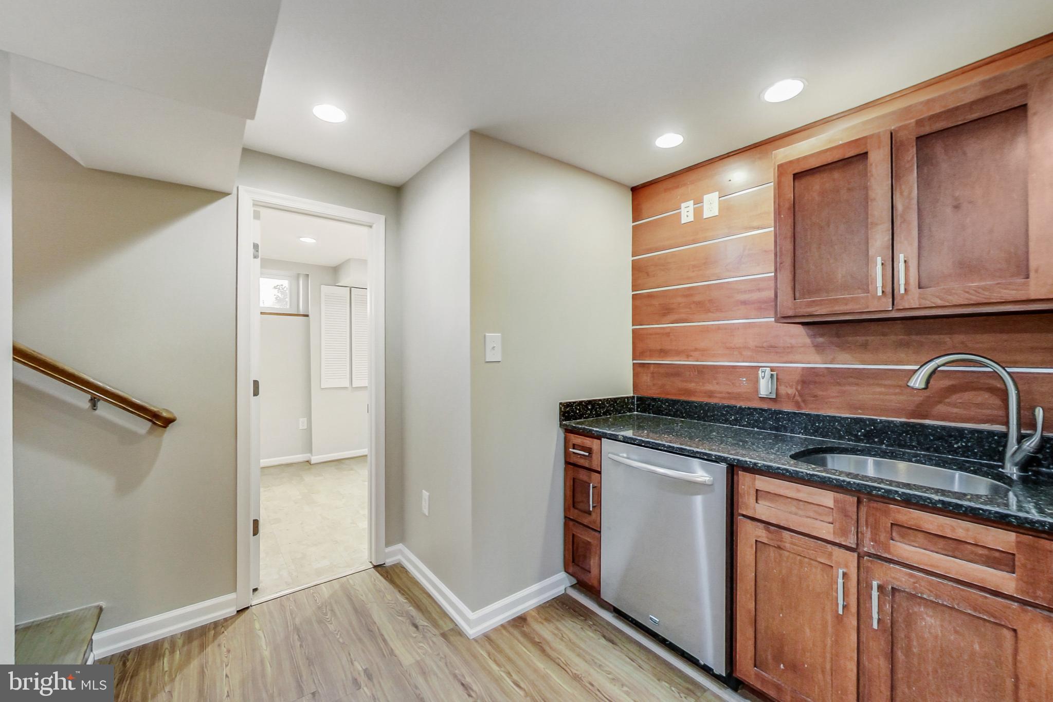 KENSINGTON KNOLLS - Residential