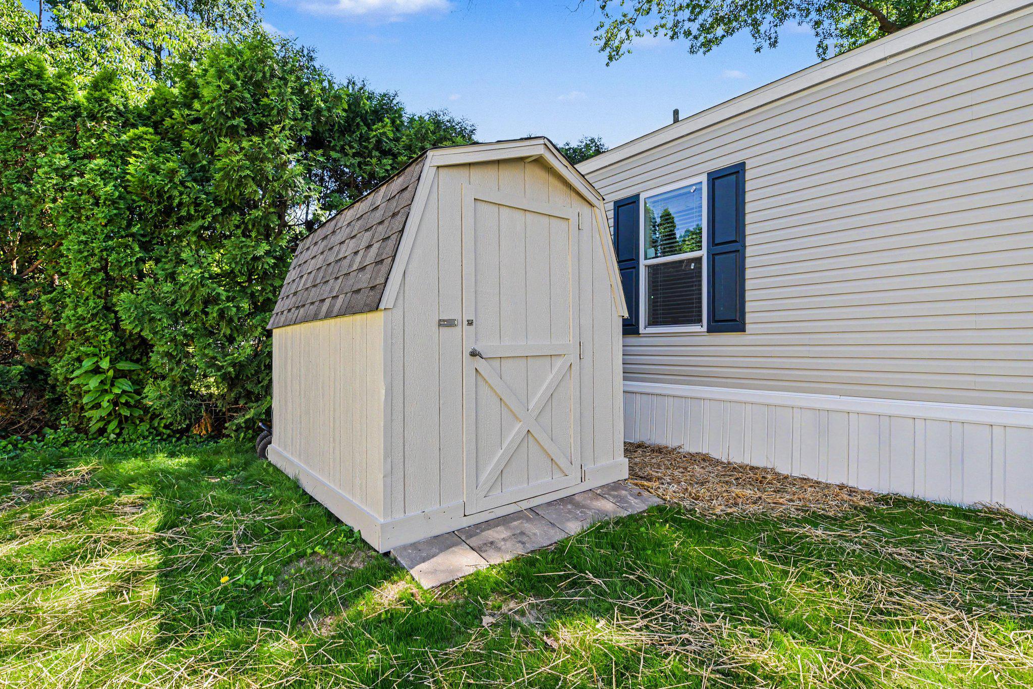 BRANDY LANE 55+ MOBILE HOME COMMUNITY - Residential