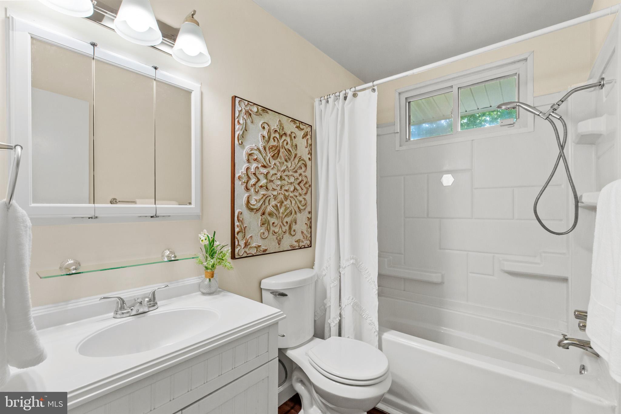 BAREFOOT ACRES - Residential