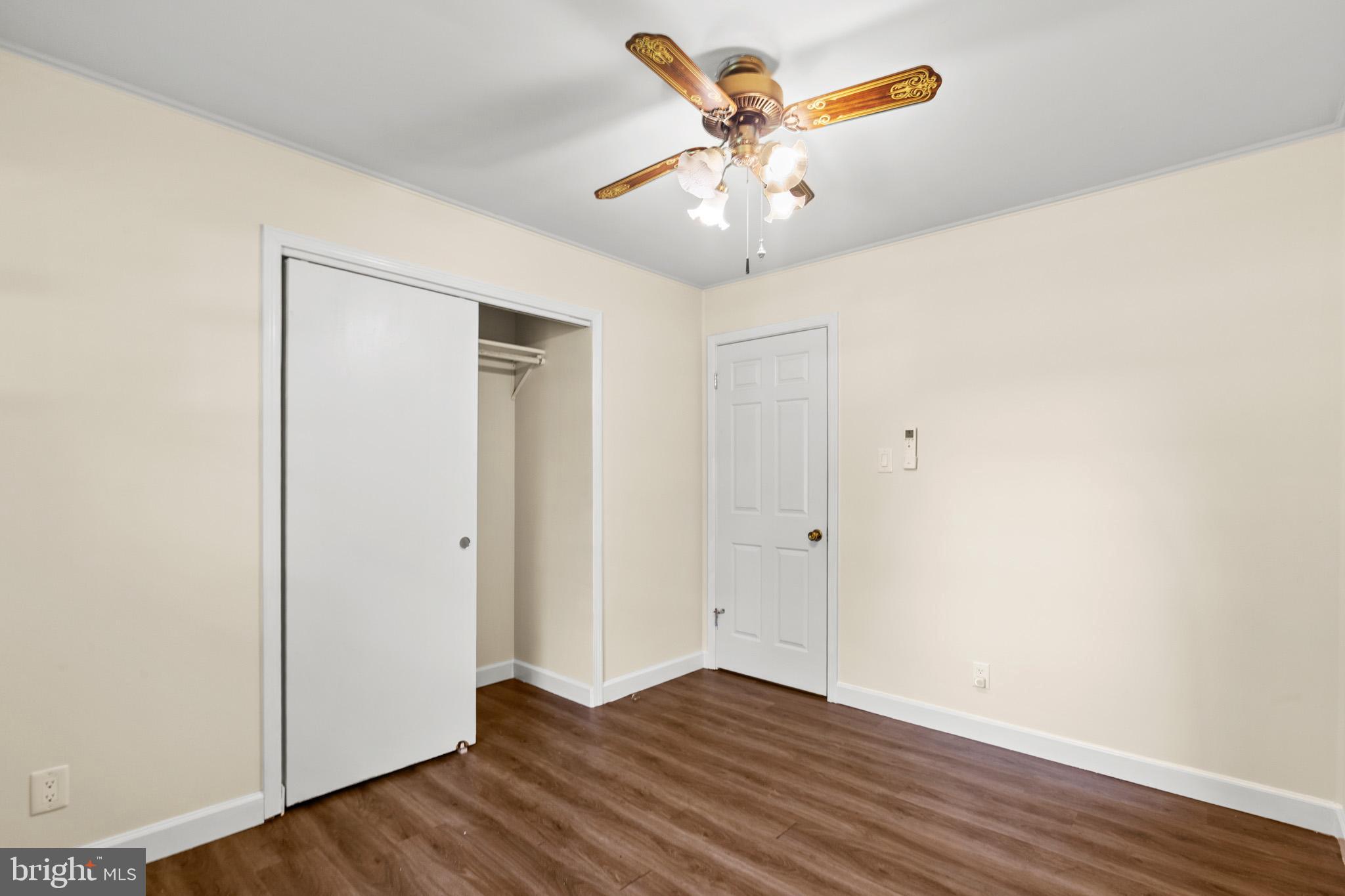 BAREFOOT ACRES - Residential