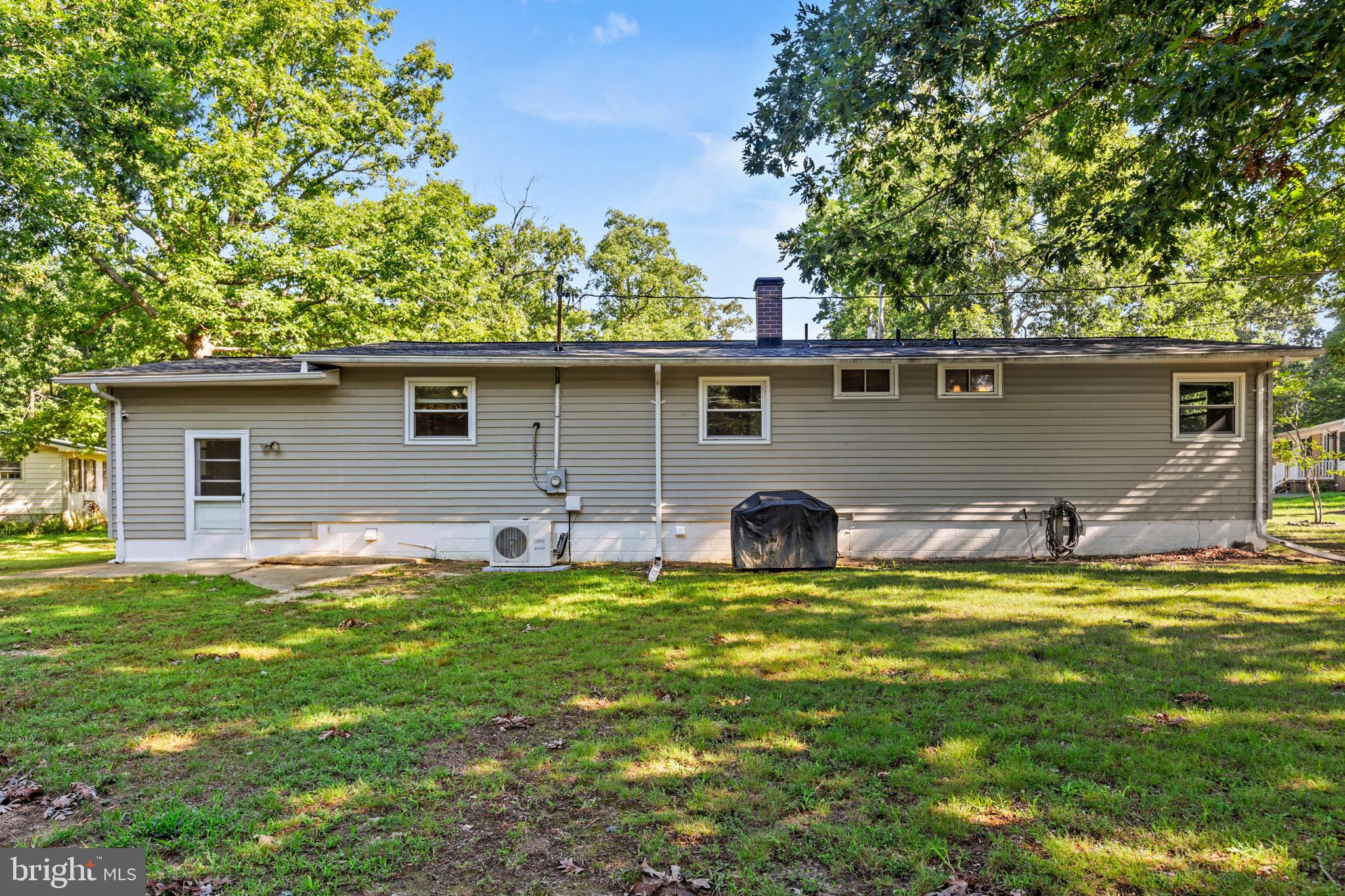 BAREFOOT ACRES - Residential