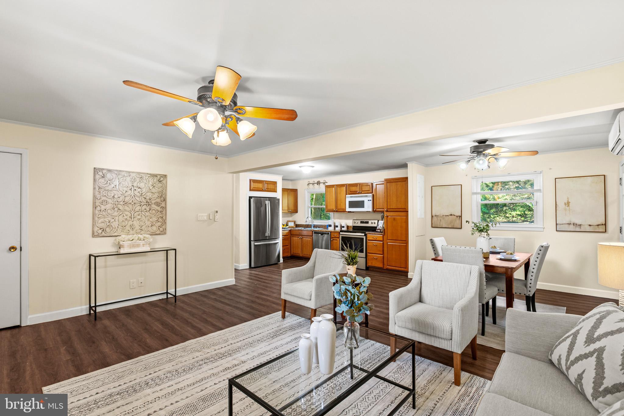 BAREFOOT ACRES - Residential