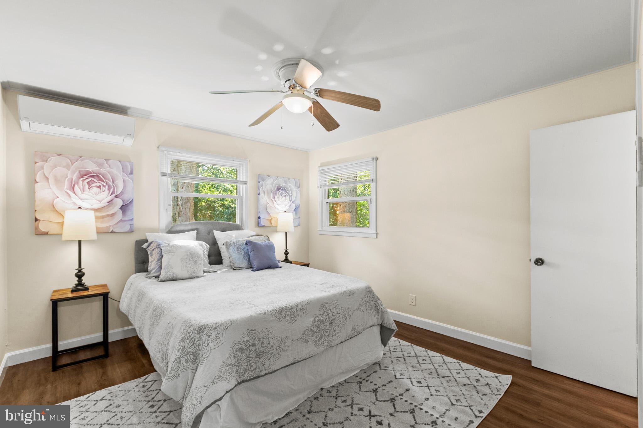 BAREFOOT ACRES - Residential