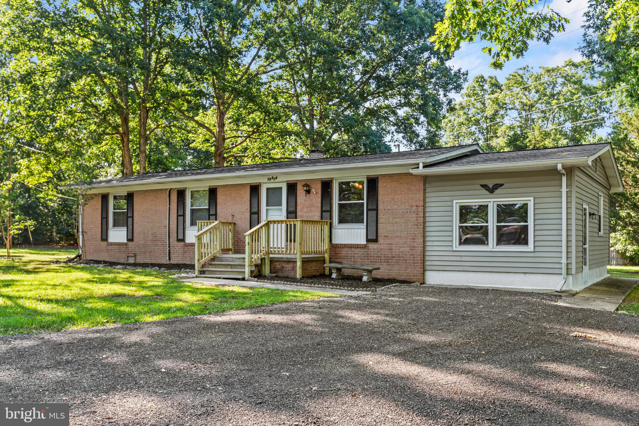 BAREFOOT ACRES - Residential