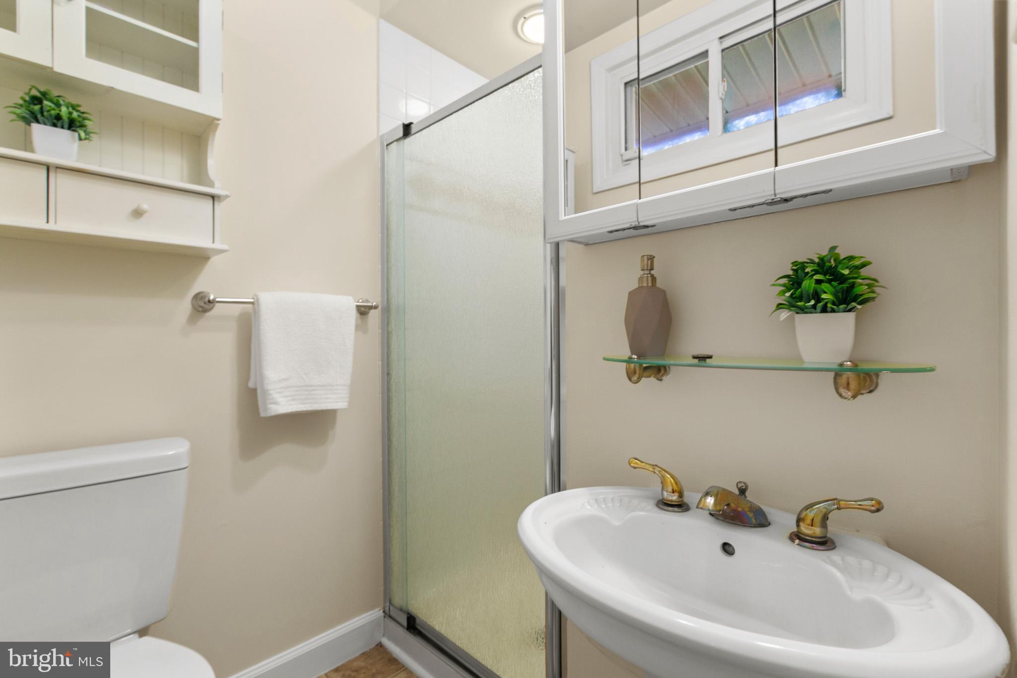 BAREFOOT ACRES - Residential