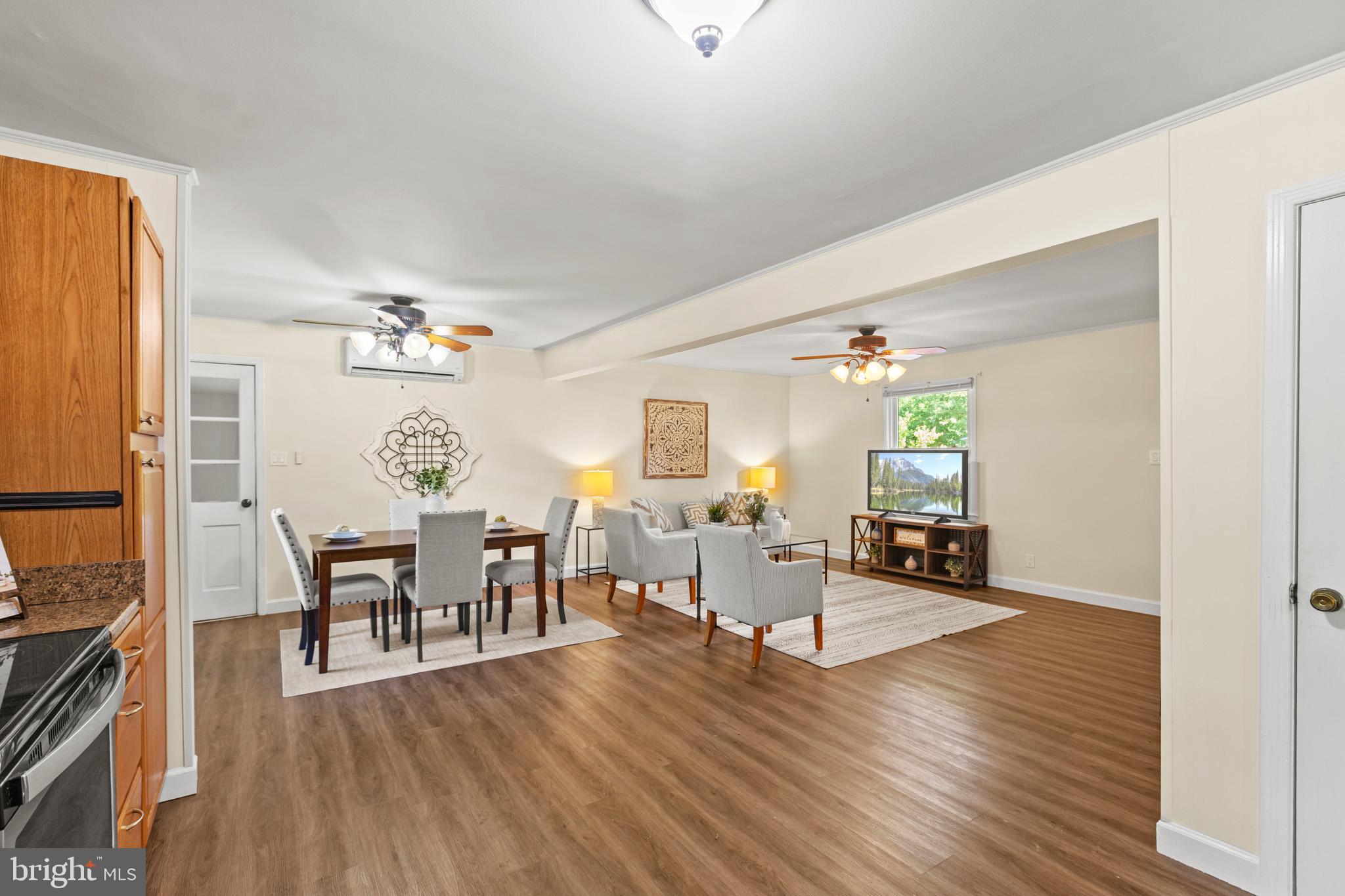 BAREFOOT ACRES - Residential