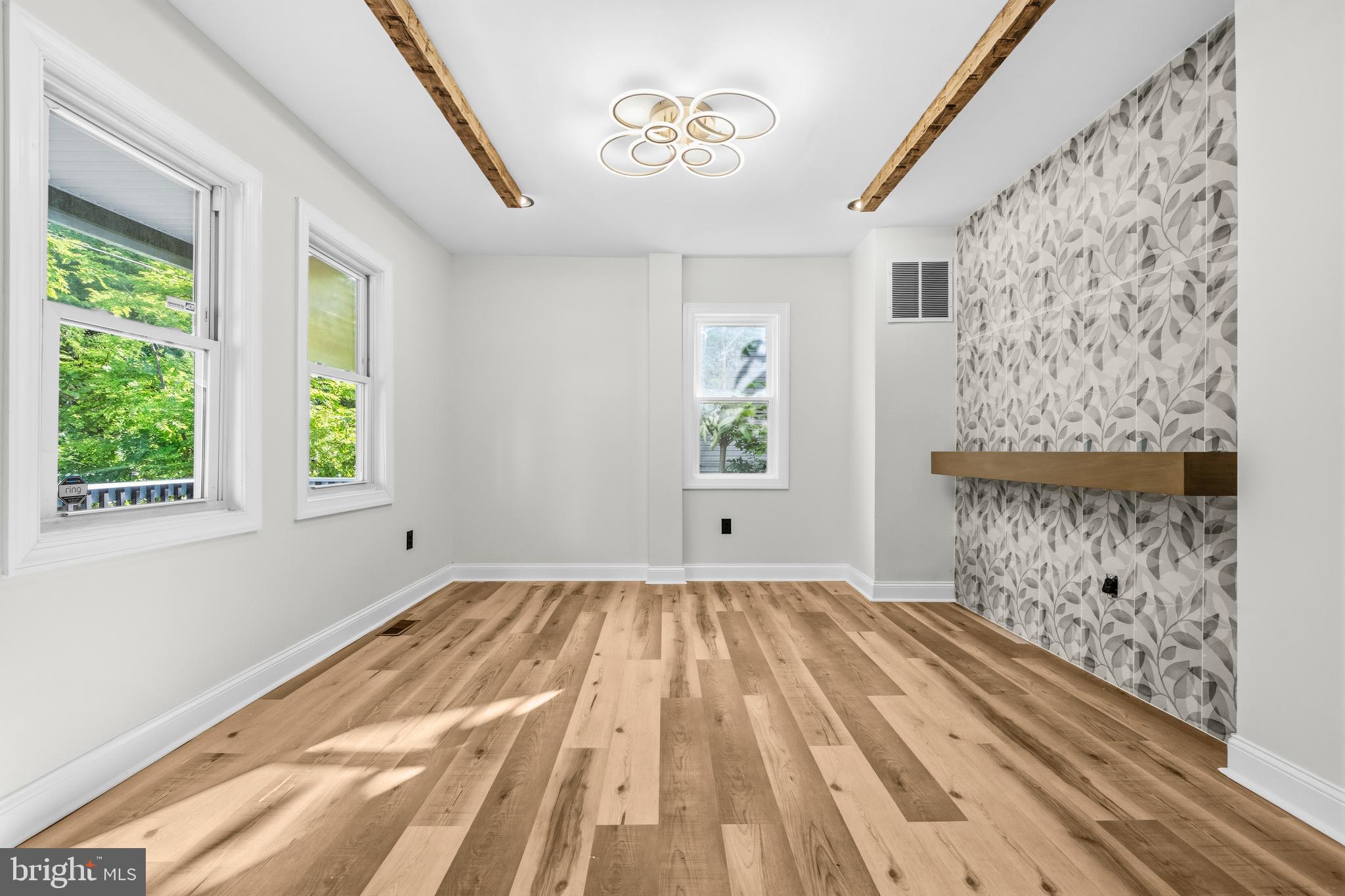 TOLSON HEIGHTS - Residential